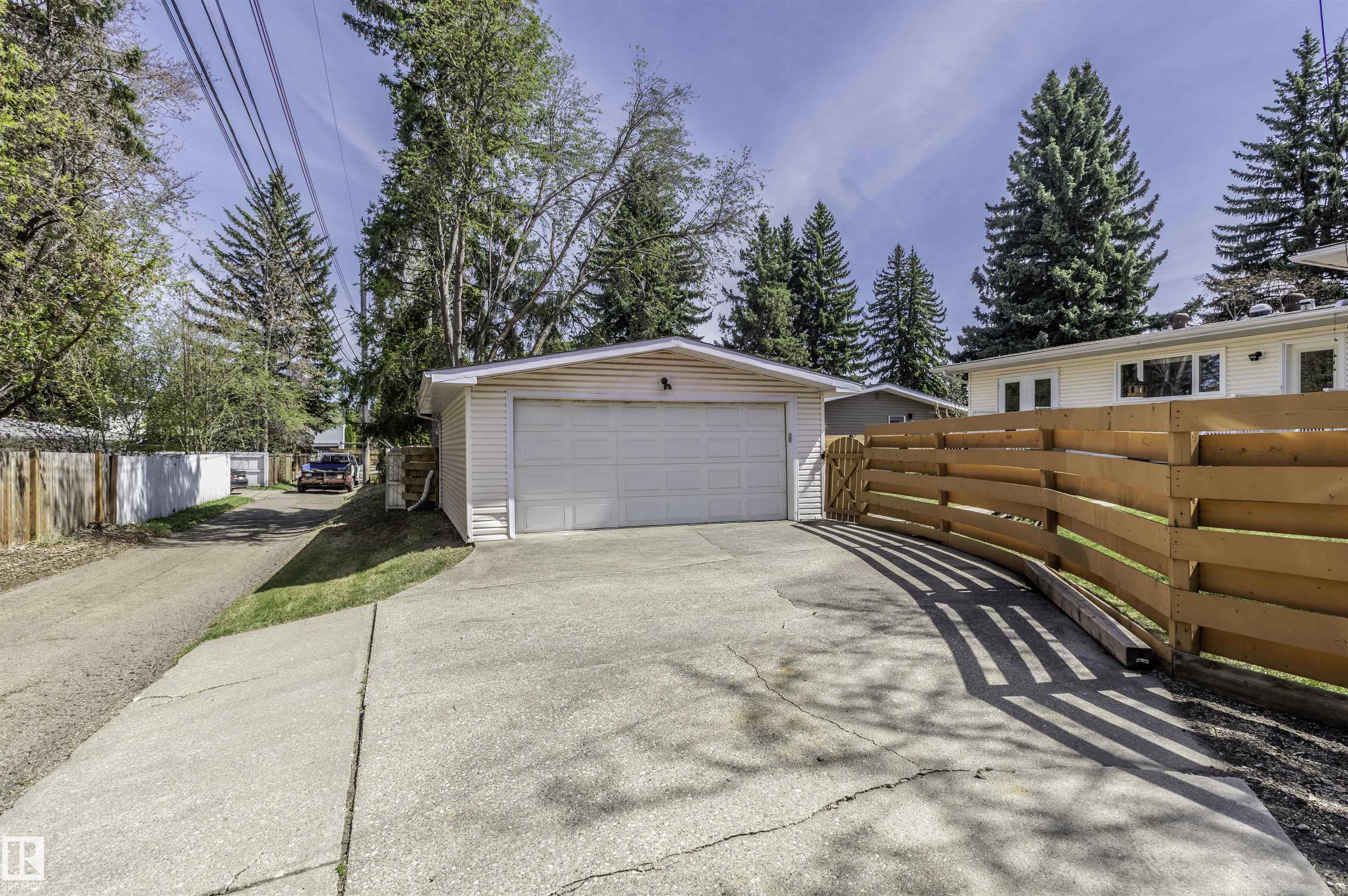 https://zimg.paragon.ice.com/ParagonImages/Property/PM/RAE/225400249/56/0/0/6040b11bd0ca5395e44f915a95f9e6fb/1/39e8d5ae73f8a776c14438e1beb7df04/225400249-10345533-fbb5-4861-b0fe-aaec697f152a.JPG