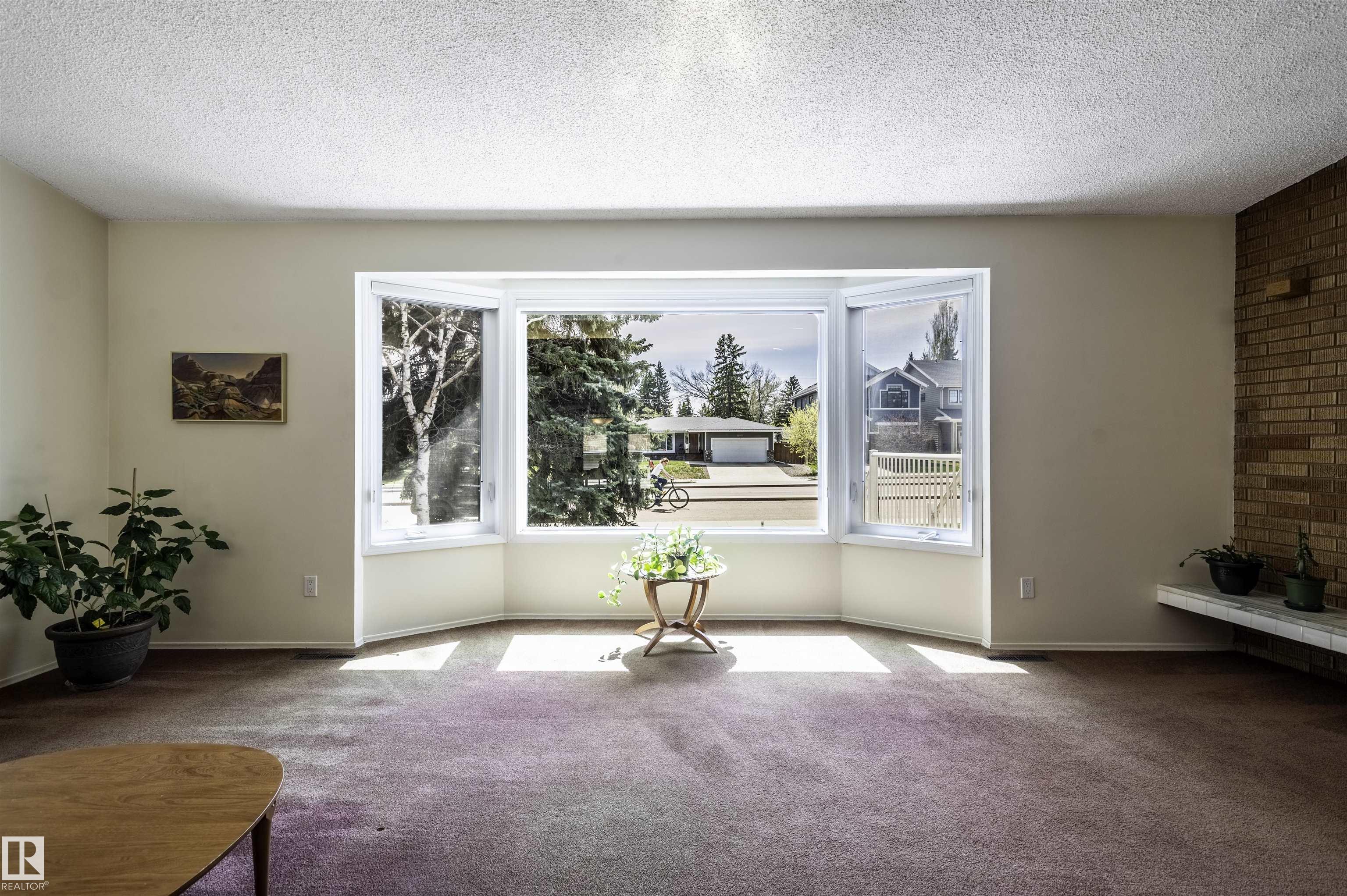 https://zimg.paragon.ice.com/ParagonImages/Property/PM/RAE/225400249/8/0/0/de8cc98019f6be87a293b9a60f8a0d1d/1/39e8d5ae73f8a776c14438e1beb7df04/225400249-5bc2b822-22b0-4558-8f67-c6644f51dcf7.JPG