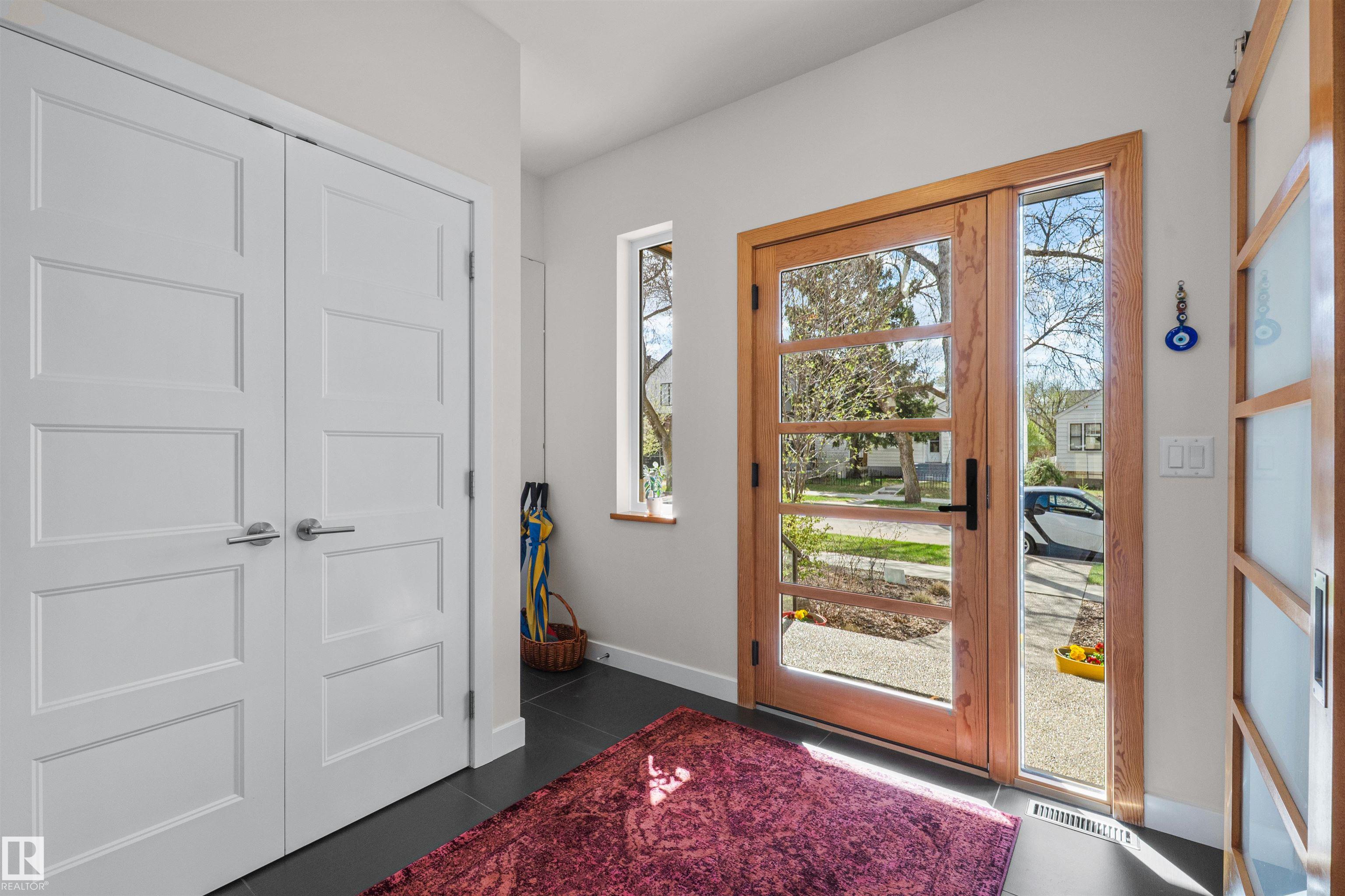 Photo 7 at 8839 93 Street NW, Bonnie Doon, Edmonton