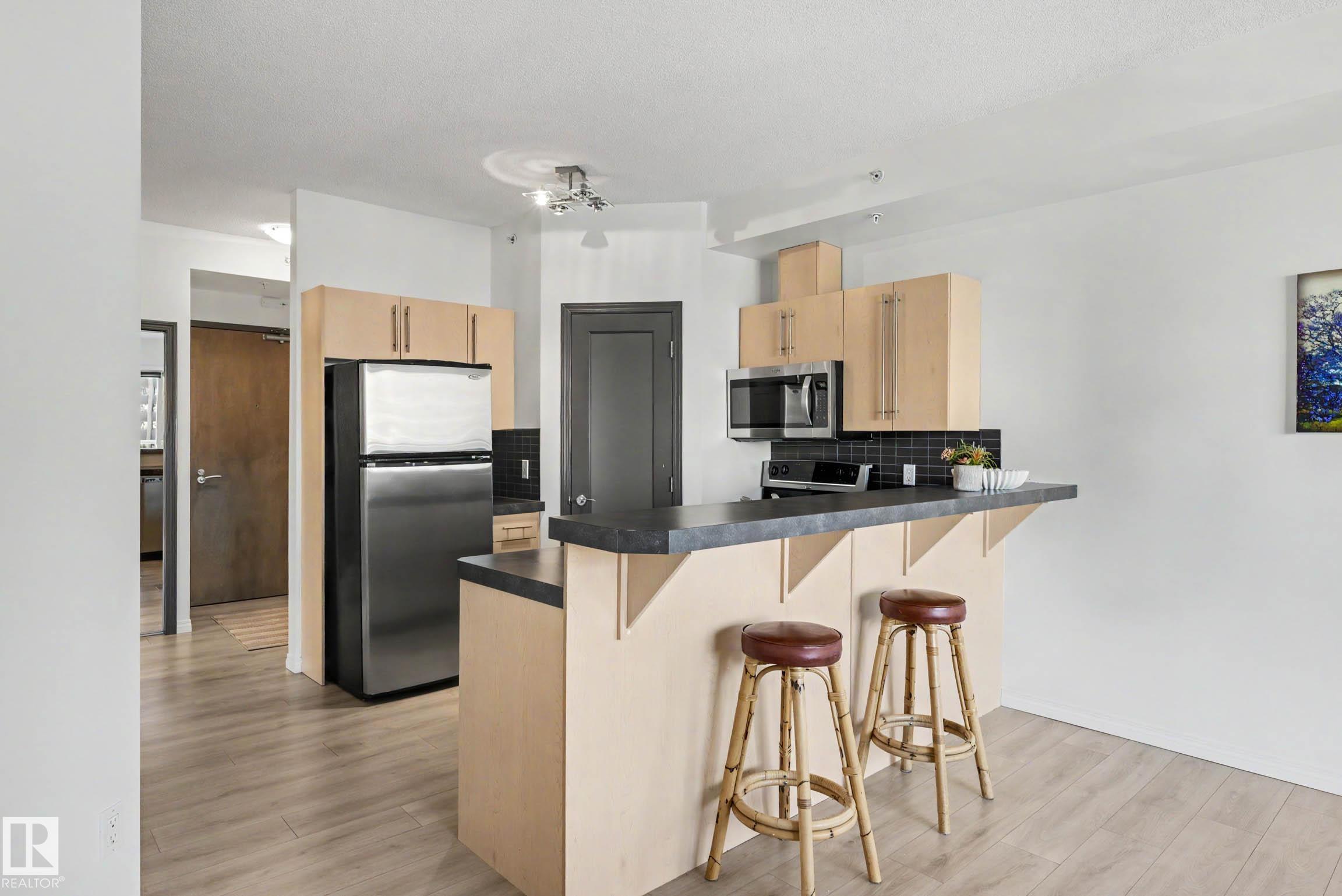 https://zimg.paragon.ice.com/ParagonImages/Property/PM/RAE/225400265/12/0/0/3fdd48c400b3cd2a3a6d0e2aa7b30678/1/c6ac1a2a3fb71b37f89265dd836a074d/225400265-8a80ef37-b61a-40e3-bbfc-5369bee7196a.JPG