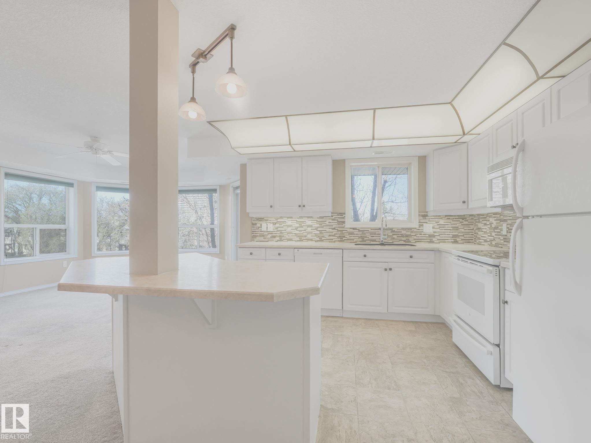 https://zimg.paragon.ice.com/ParagonImages/Property/PM/RAE/225400272/18/0/0/38f1270437ab5e93b50c579ab5198f00/1/805a6bd90a9dddb6b0eb944bb4449b43/225400272-24052cc7-21bc-44e8-ba47-aa531322a96e.JPG