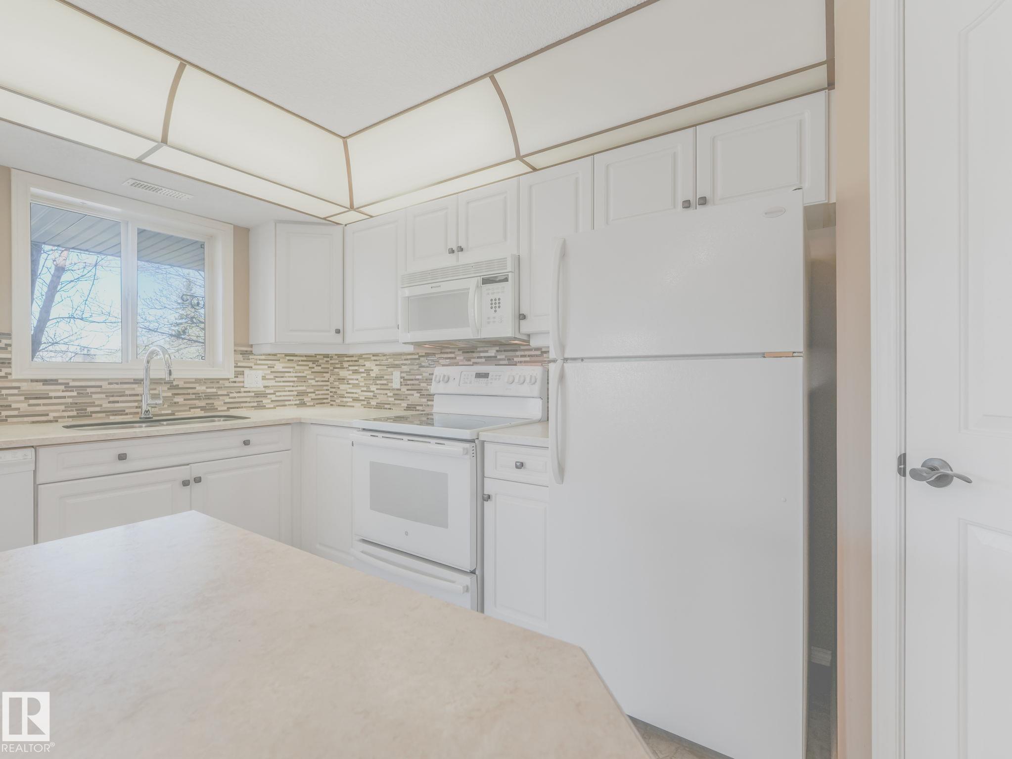 https://zimg.paragon.ice.com/ParagonImages/Property/PM/RAE/225400272/20/0/0/e0733aecdd5bea699e3d57220eb85ec2/1/805a6bd90a9dddb6b0eb944bb4449b43/225400272-5dfa049d-26e1-4b03-bf59-54eaaf63b42c.JPG