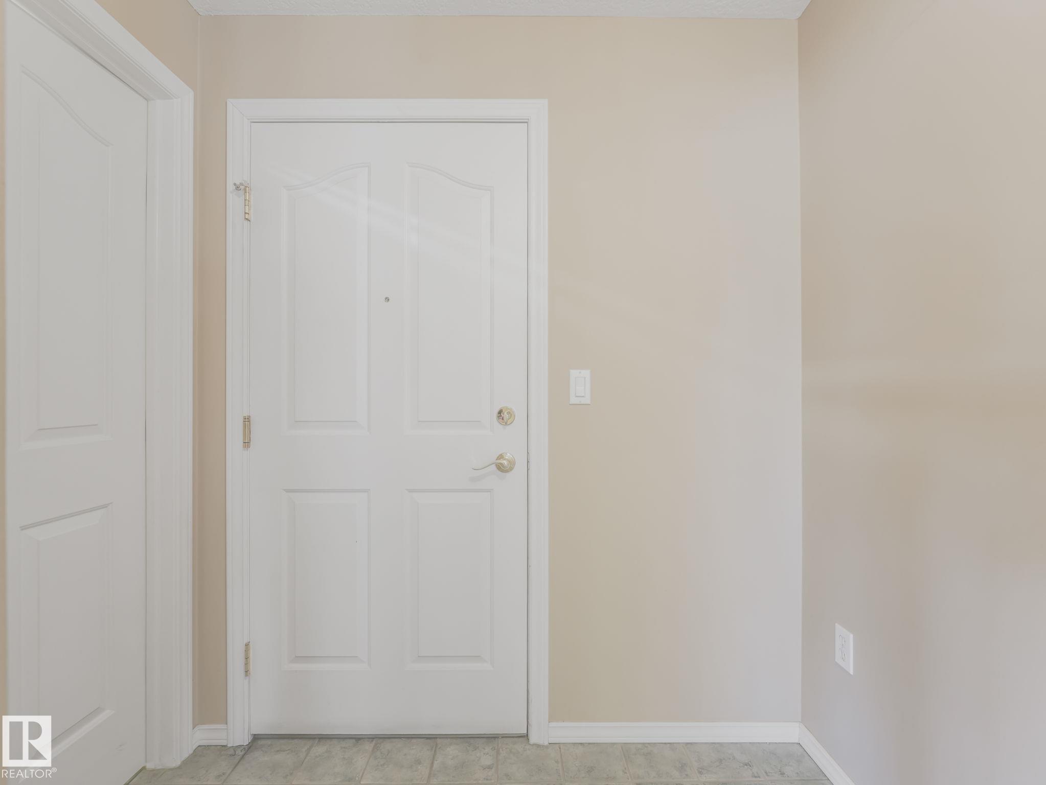 https://zimg.paragon.ice.com/ParagonImages/Property/PM/RAE/225400272/7/0/0/1a0c66eb33352c3b660835c65a1ab05f/1/805a6bd90a9dddb6b0eb944bb4449b43/225400272-10807f50-e840-486b-897c-57e116483a07.JPG
