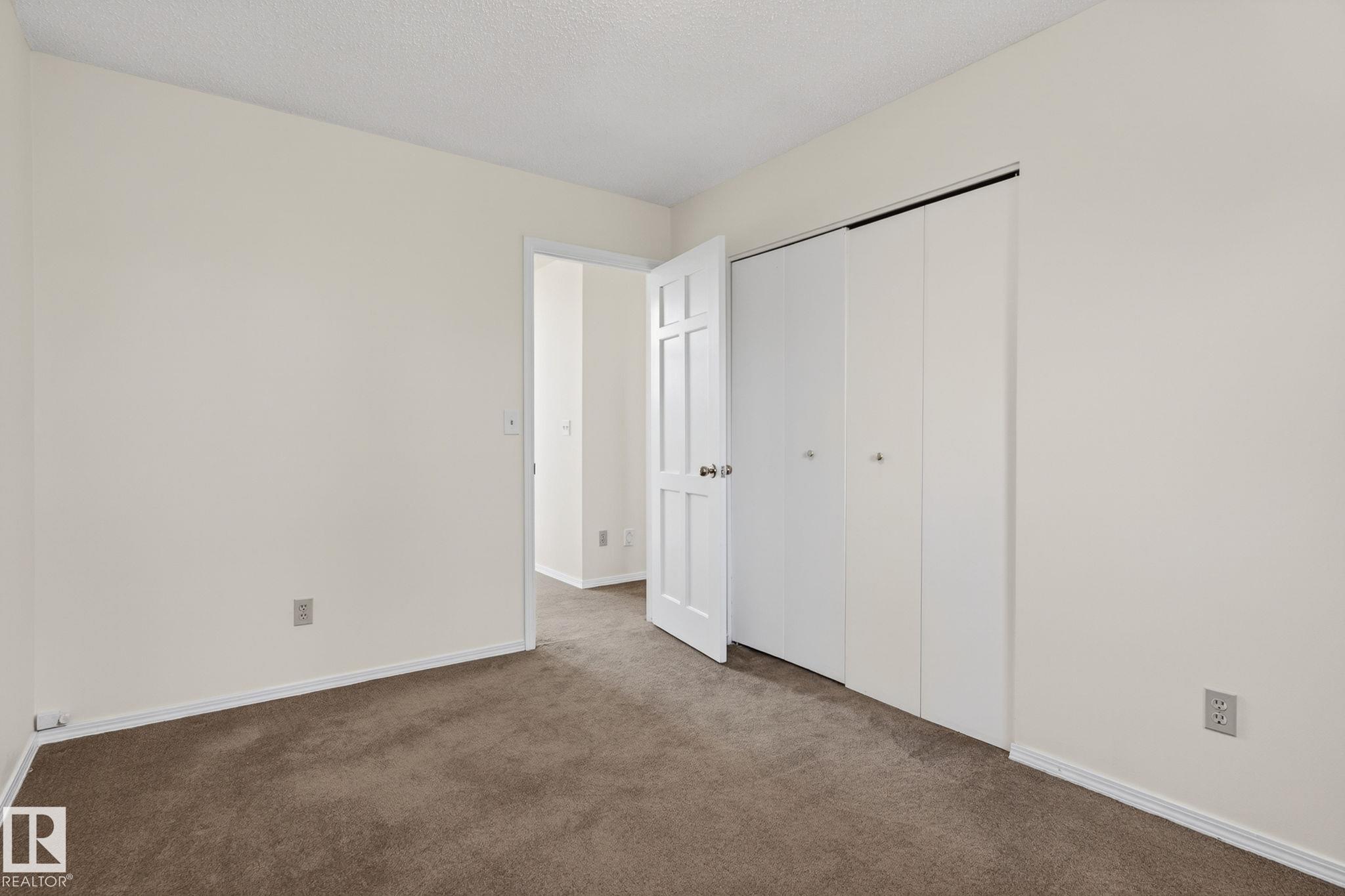 https://zimg.paragon.ice.com/ParagonImages/Property/PM/RAE/225400275/30/0/0/68dee9801ed9b098d2e4ebf6f816cd7e/1/f0d48b8391d46798e00cf5543401ef63/225400275-b6616b27-dd5b-4ab4-aba6-e61bf6e09964.JPG