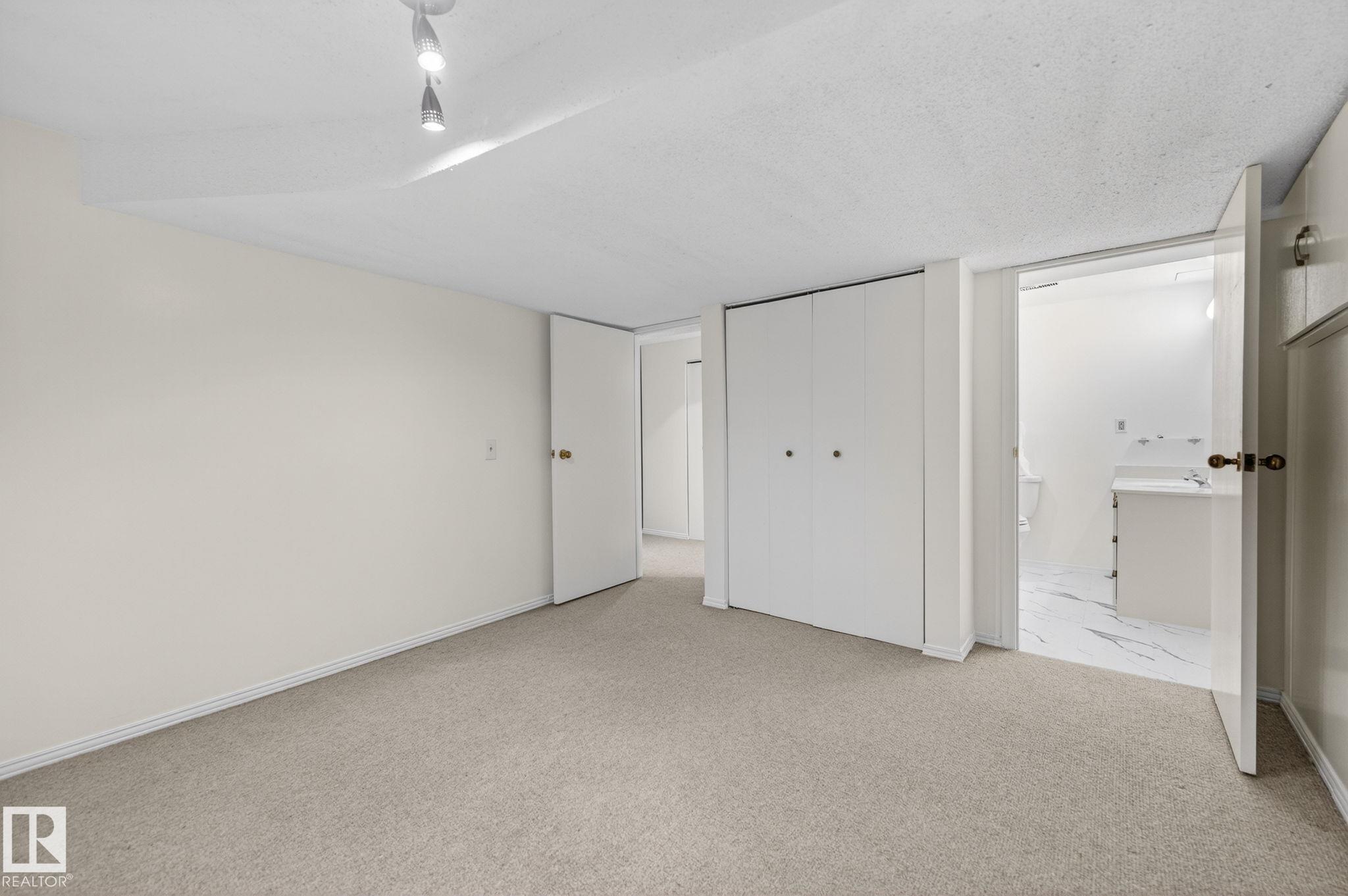 https://zimg.paragon.ice.com/ParagonImages/Property/PM/RAE/225400275/39/0/0/7f50b41476ba7a6370237325288228d8/1/f0d48b8391d46798e00cf5543401ef63/225400275-cc410f28-b61e-484b-b82b-ec1309c62ef6.JPG