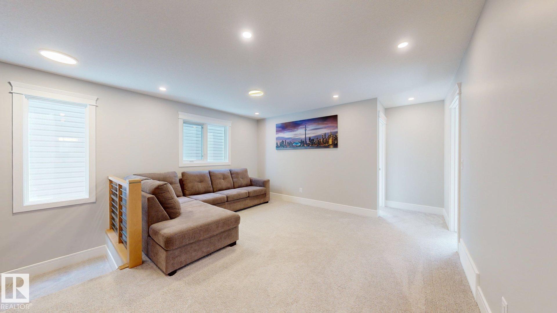https://zimg.paragon.ice.com/ParagonImages/Property/PM/RAE/225400280/28/0/0/b05aacf00a58516c7e594d855622bce3/1/e2fa021fcbf1134a5f2490d7697c70b5/225400280-0c5cb8d5-4fdf-4a62-9e69-33e12431bab4.JPG