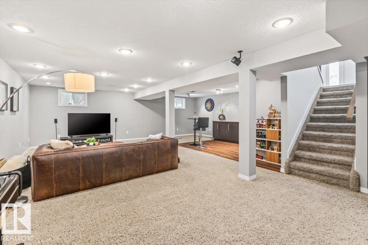 https://zimg.paragon.ice.com/ParagonImages/Property/PM/RAE/225400283/29/0/0/9f2c2e167fee234e832d96860d473e56/1/59ff51c2e0101f09c8c5477944fb9c29/225400283-e7bf3bd5-b988-4fda-b4fe-90f9e42de740.JPG