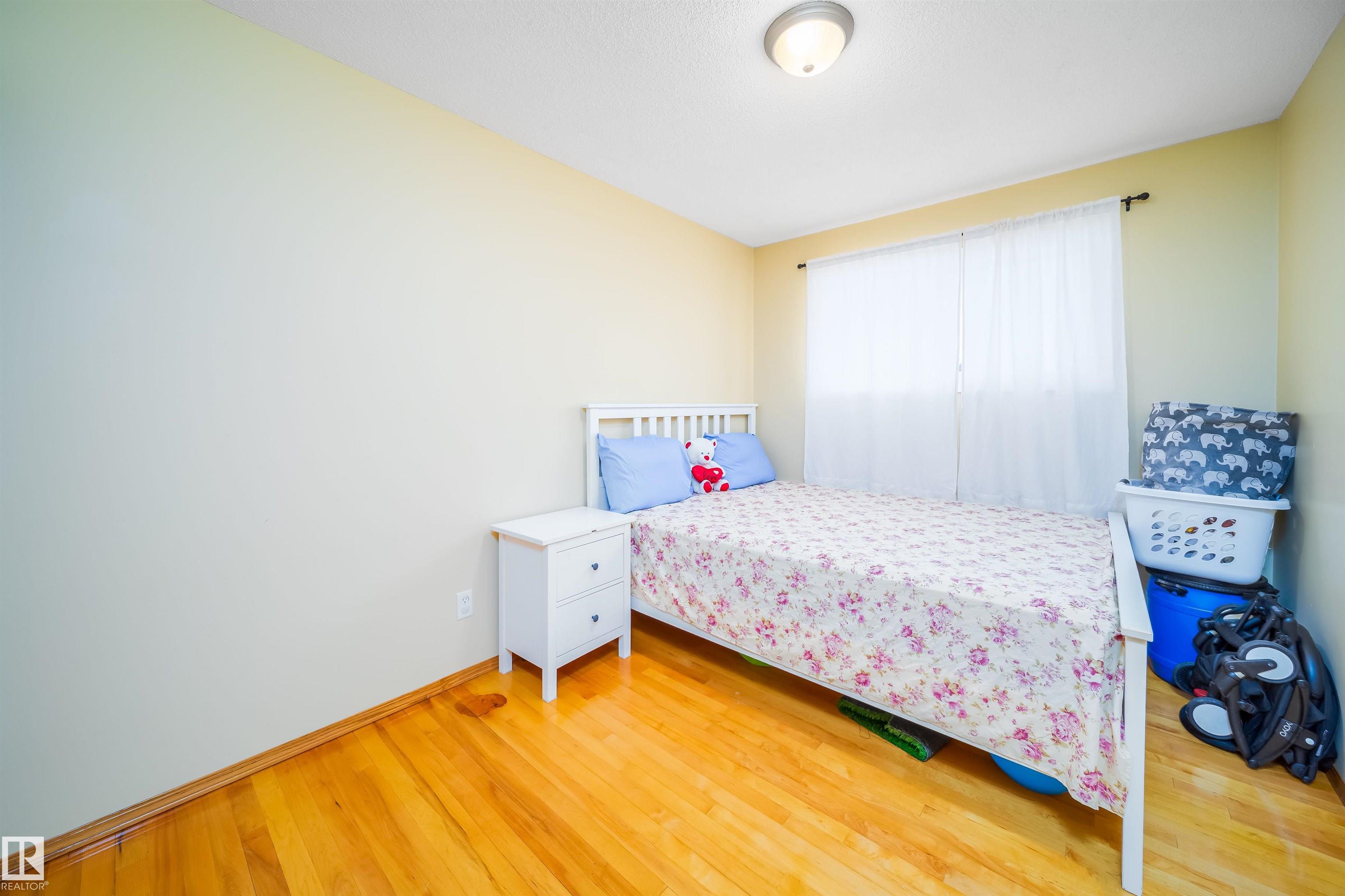 https://zimg.paragon.ice.com/ParagonImages/Property/PM/RAE/225400291/21/0/0/89027cb61f35e9303e00bf09b1c4d2fe/1/dfe8eaf136c72a1e229fb5b6f2e2c06b/225400291-15824477-b9e4-478e-a4e0-e998285122c1.JPG