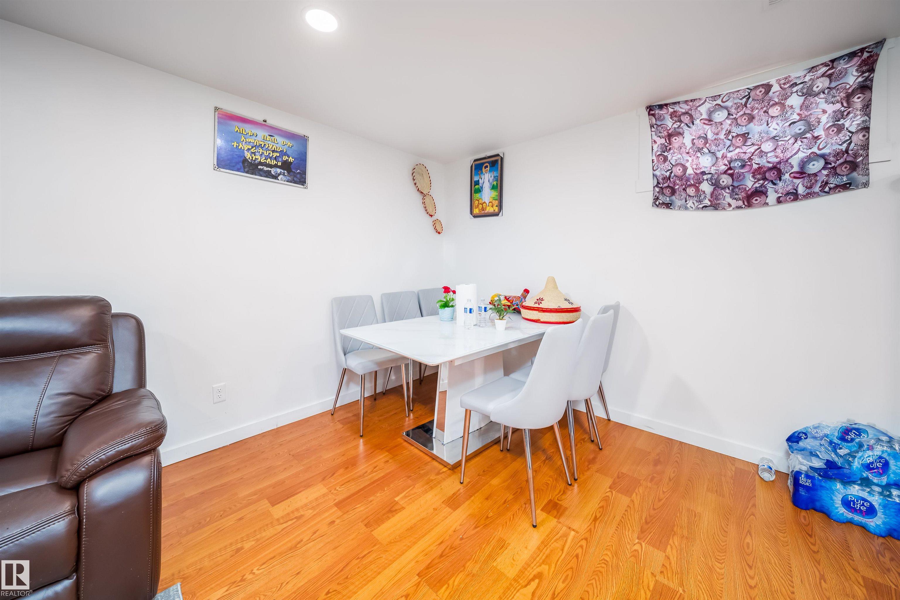 https://zimg.paragon.ice.com/ParagonImages/Property/PM/RAE/225400291/30/0/0/65ade4e89aa8dd8cad49673a63a26028/1/dfe8eaf136c72a1e229fb5b6f2e2c06b/225400291-73cf5d4a-0e6e-4f9f-a574-38c91336f7b5.JPG