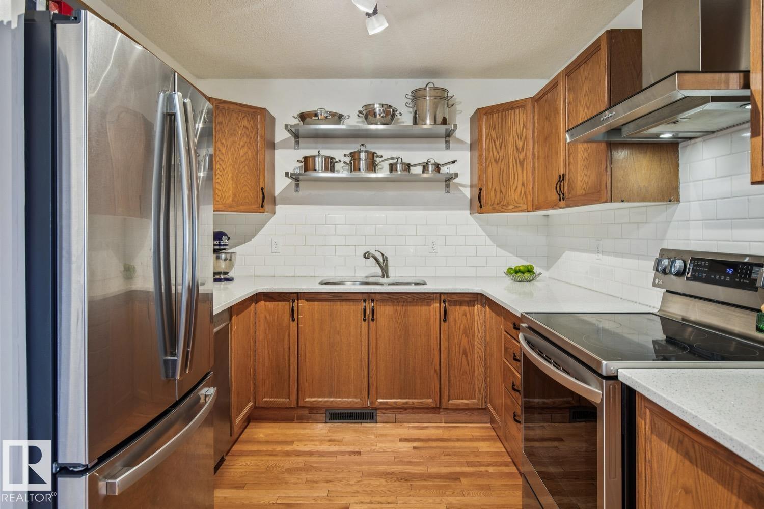https://zimg.paragon.ice.com/ParagonImages/Property/PM/RAE/225400292/12/0/0/ad4724fc903451dec8ece594cb3bb813/1/4708f2328d501d4eaf587945b7a43538/225400292-858acf4f-27b2-472e-8660-d1740bec9be4.JPG