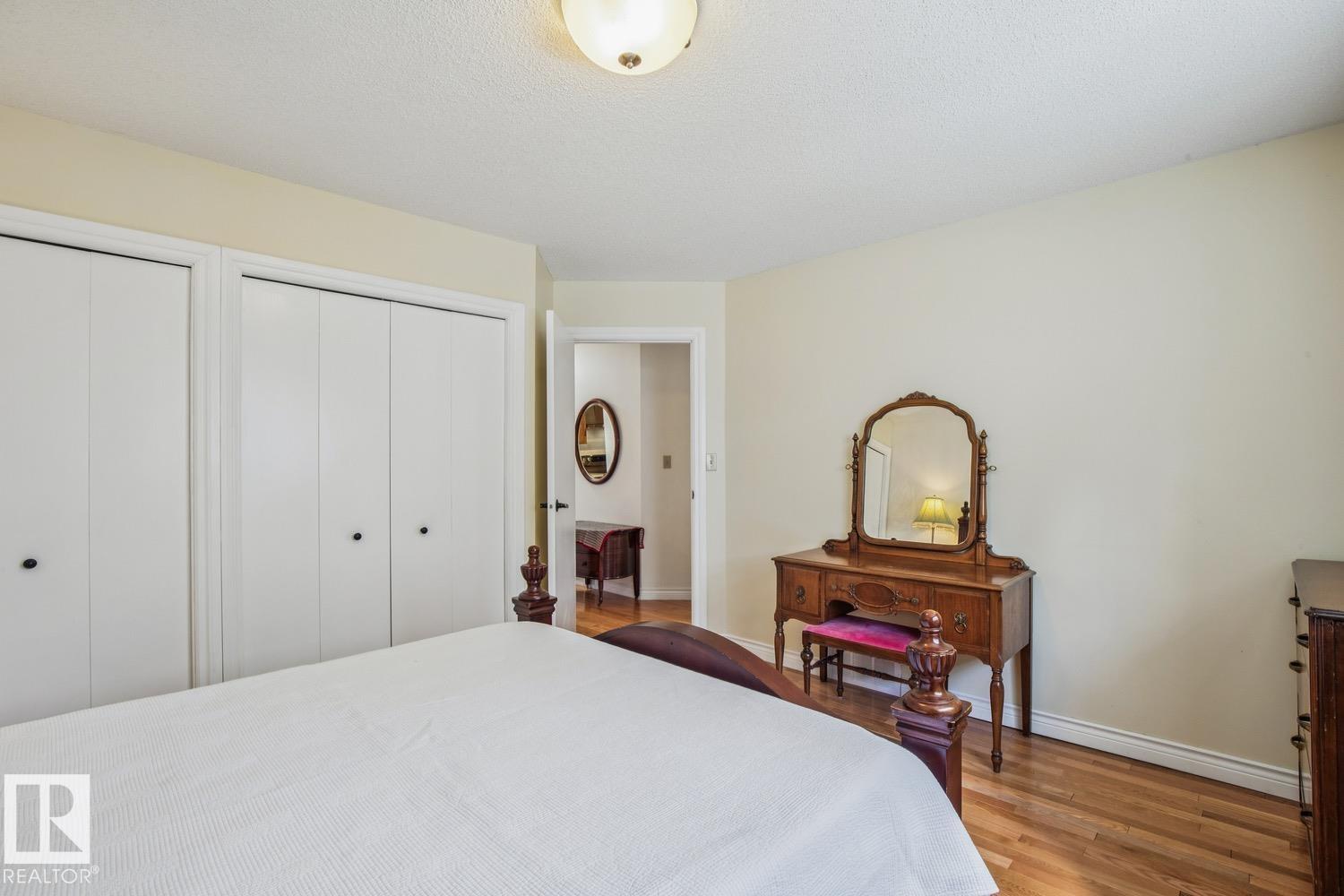 https://zimg.paragon.ice.com/ParagonImages/Property/PM/RAE/225400292/17/0/0/720dae35b1e157c7f7758c95a2c1dc97/1/4708f2328d501d4eaf587945b7a43538/225400292-5a26afc0-7648-44f9-b3c7-0e876ebf128f.JPG