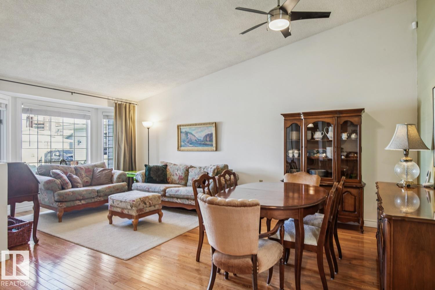 https://zimg.paragon.ice.com/ParagonImages/Property/PM/RAE/225400292/8/0/0/e789276fd308e57ed03ea59c3b007050/1/4708f2328d501d4eaf587945b7a43538/225400292-7d1e3edd-1536-423a-befa-f0ecf3d2d00d.JPG