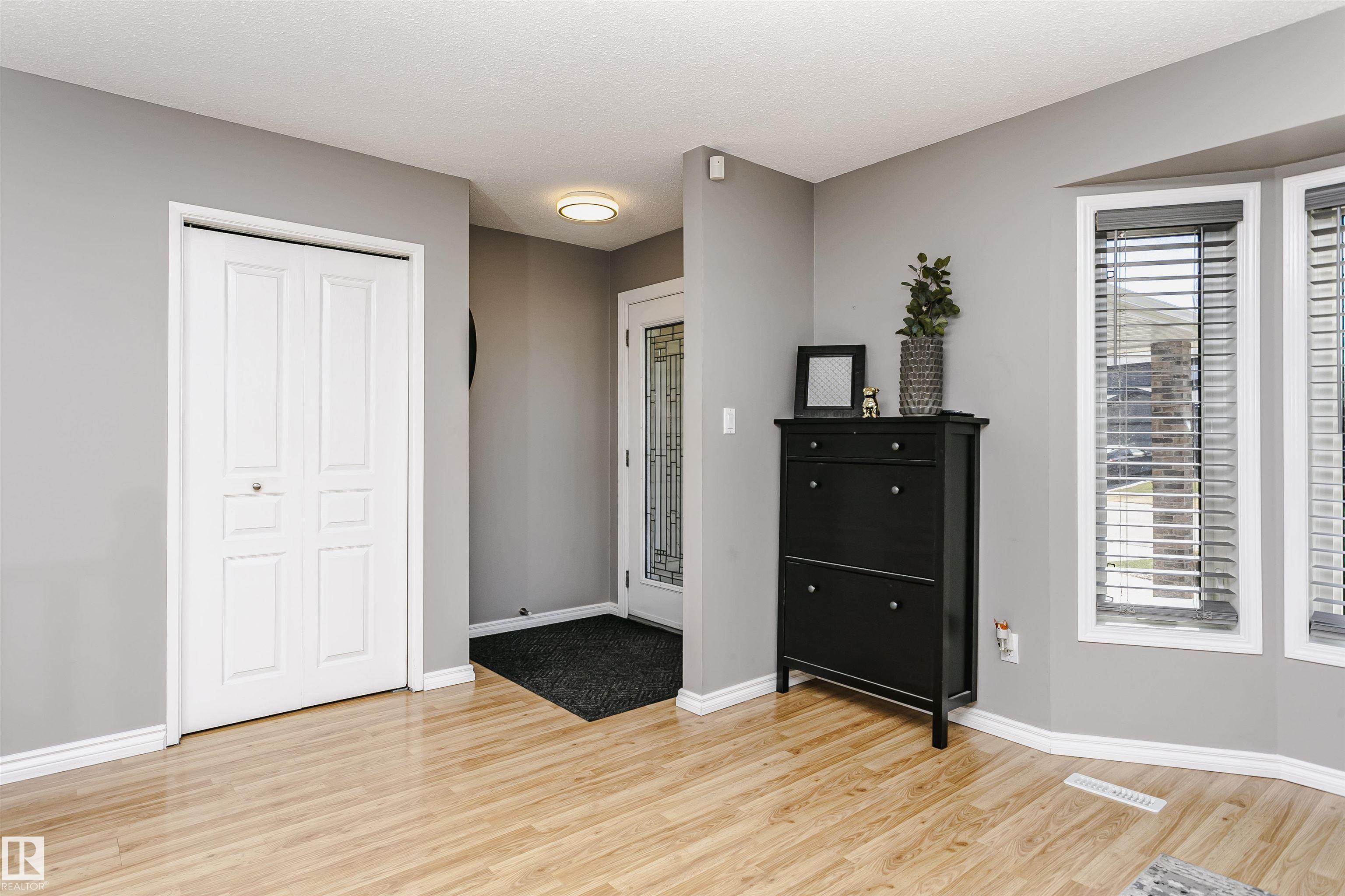 https://zimg.paragon.ice.com/ParagonImages/Property/PM/RAE/225400300/11/0/0/c32800aff2a9b512c7e01a616023401b/1/5996aa69cc43c22b093025b03c366d47/225400300-e78d853c-b1d1-443d-815e-b3e1eba7e511.JPG