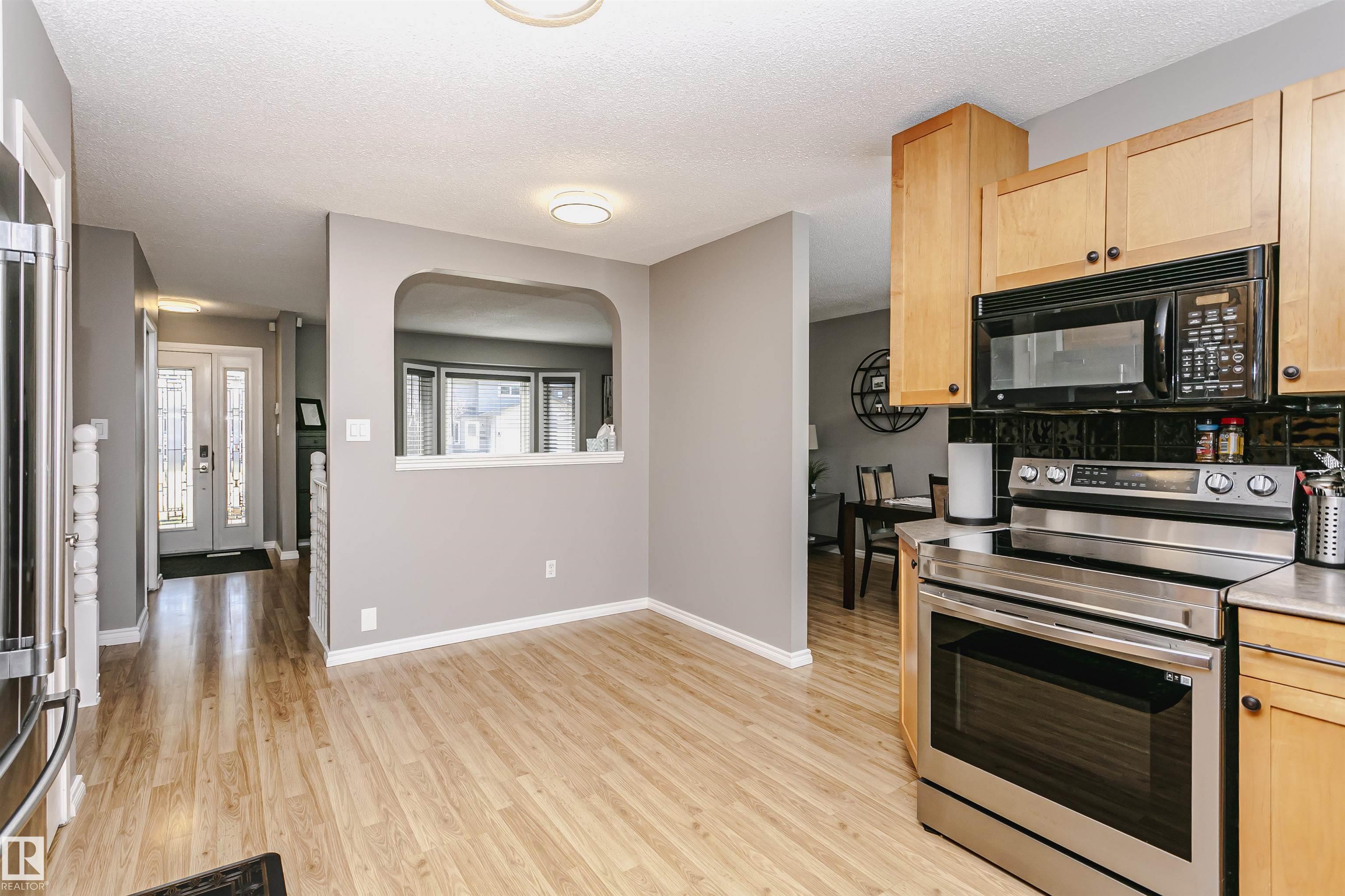 https://zimg.paragon.ice.com/ParagonImages/Property/PM/RAE/225400300/16/0/0/ff622ab0788b32bc9a3b8e7df41f616c/1/5996aa69cc43c22b093025b03c366d47/225400300-b27bd151-2cdd-47c2-ba09-e3662332504c.JPG