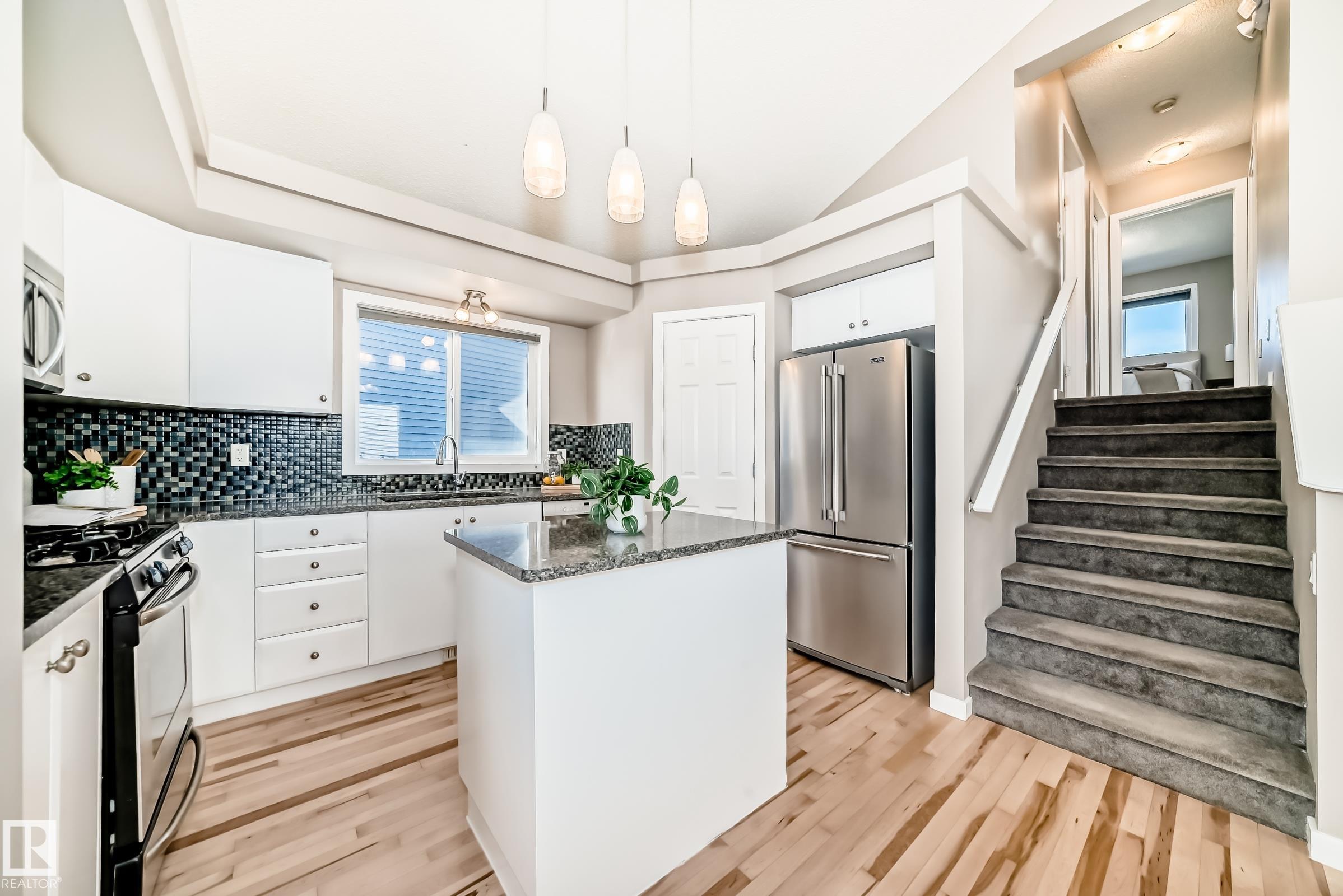 Photo 11 at 1520 70 Street SW, Summerside, Edmonton