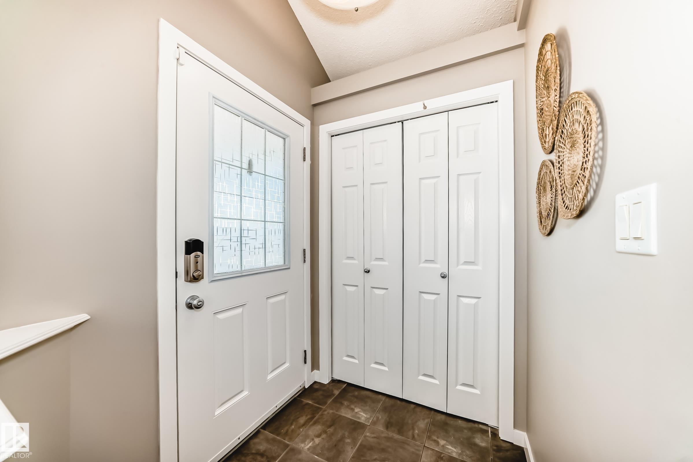 Photo 6 at 1520 70 Street SW, Summerside, Edmonton