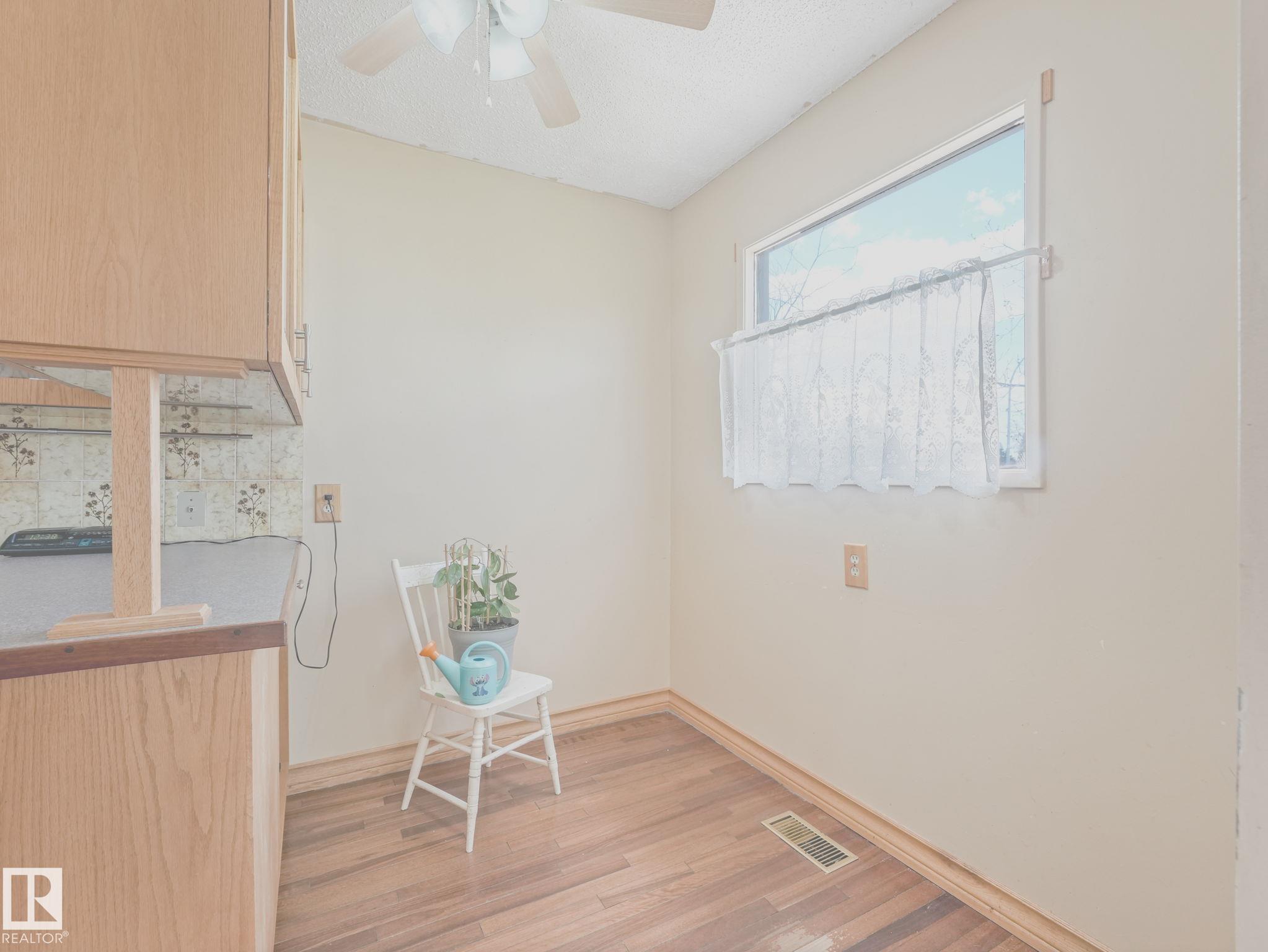 Photo 17 at 34 Camelot Avenue, Corinthia Park, Leduc