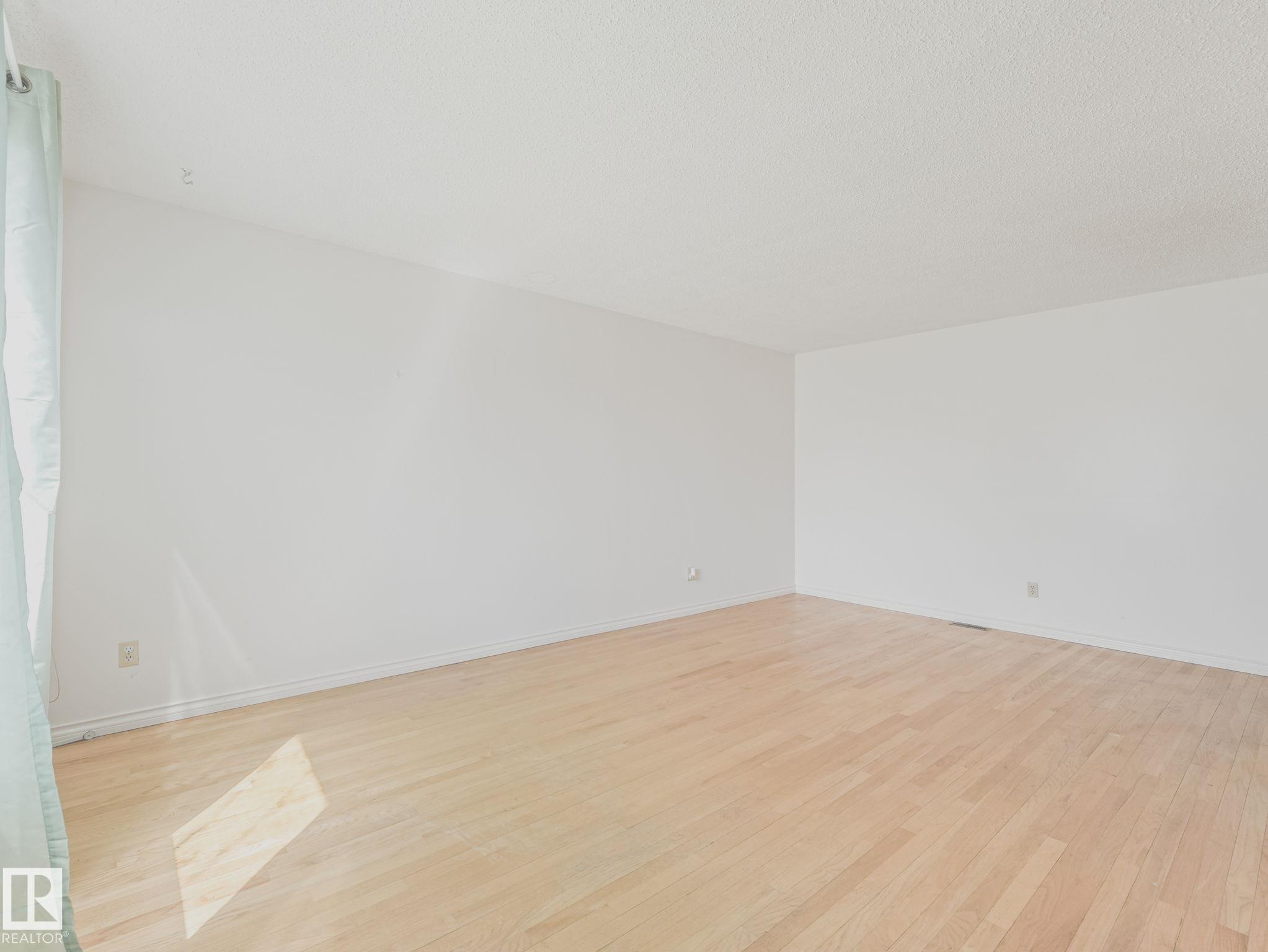 Photo 28 at 34 Camelot Avenue, Corinthia Park, Leduc