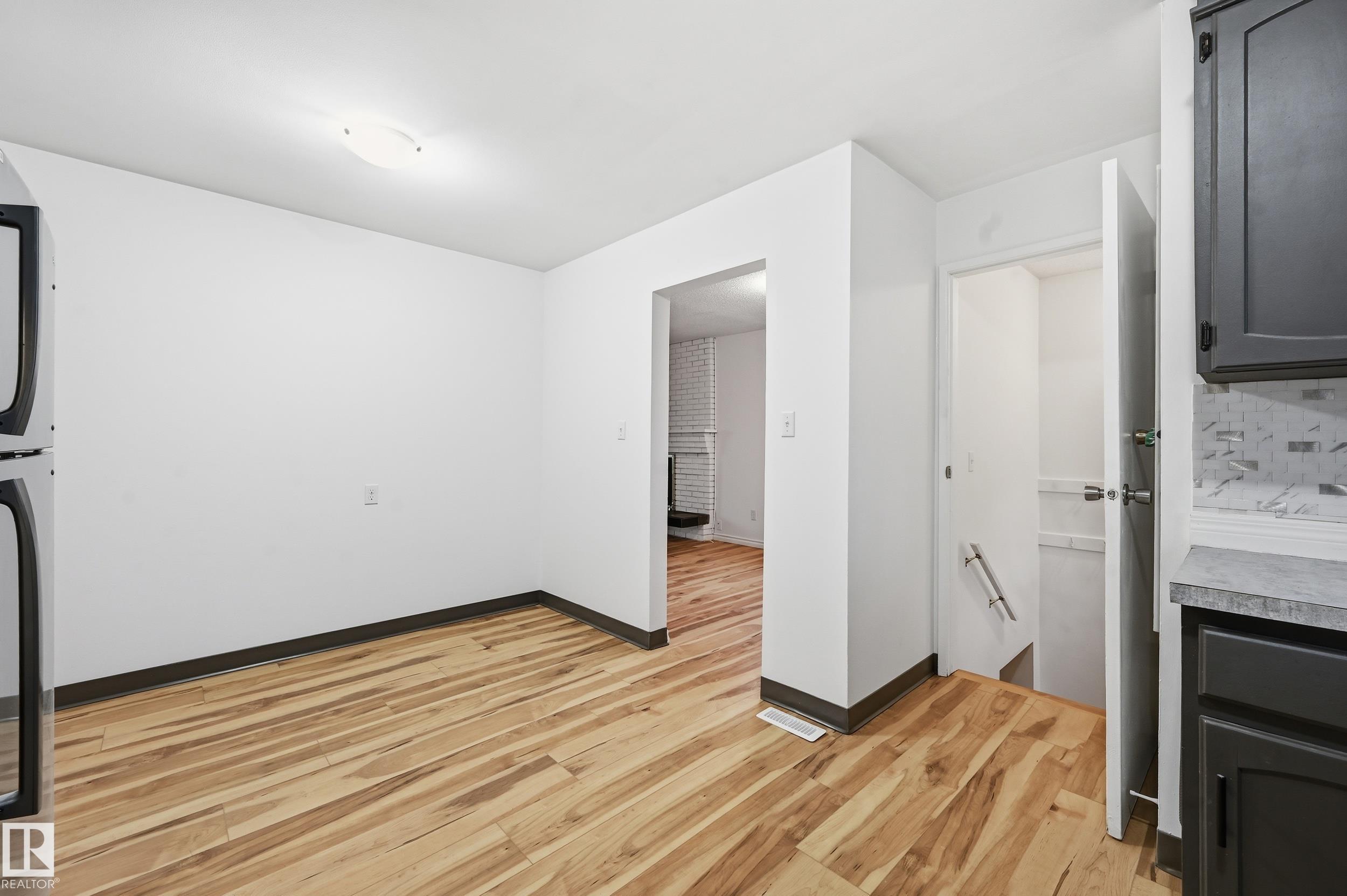 https://zimg.paragon.ice.com/ParagonImages/Property/PM/RAE/225400310/12/0/0/97b385a86102748900e5f21e6032a35b/1/947136467c5dcb858beb85184bdb7641/225400310-816eb62c-411c-4c00-88a0-af97e1ac4212.JPG