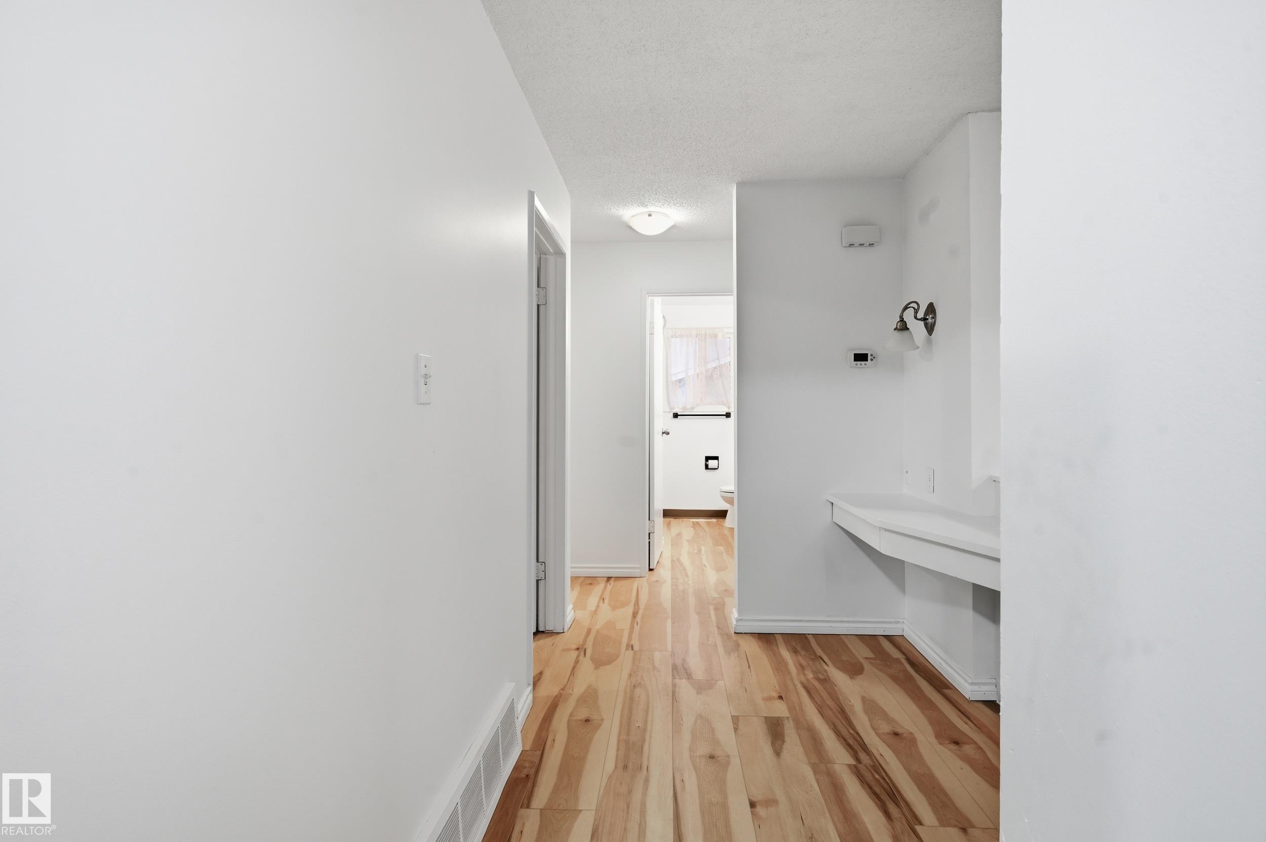 https://zimg.paragon.ice.com/ParagonImages/Property/PM/RAE/225400310/13/0/0/0c717fb1d73744c3976dfe0925864596/1/947136467c5dcb858beb85184bdb7641/225400310-851d9789-be67-49a9-a3ba-8cbcbed62d12.JPG