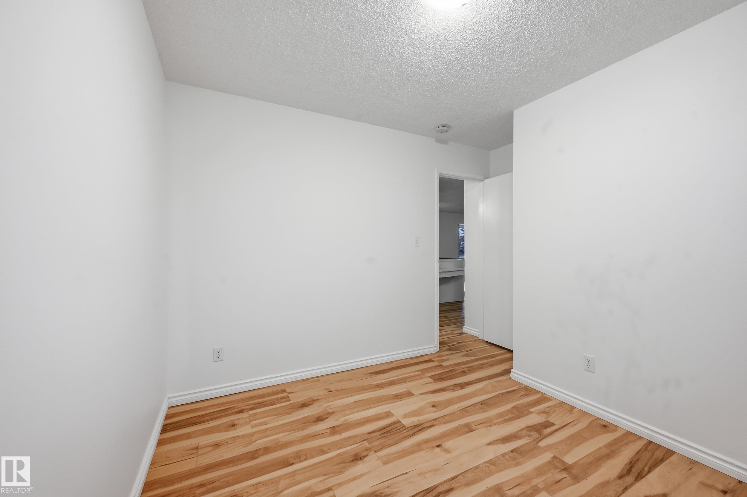 https://zimg.paragon.ice.com/ParagonImages/Property/PM/RAE/225400310/17/0/0/7b3468773278f6117780f64ea74f859e/1/947136467c5dcb858beb85184bdb7641/225400310-0268c5bb-eecc-41b0-b620-8558982c7f75.JPG