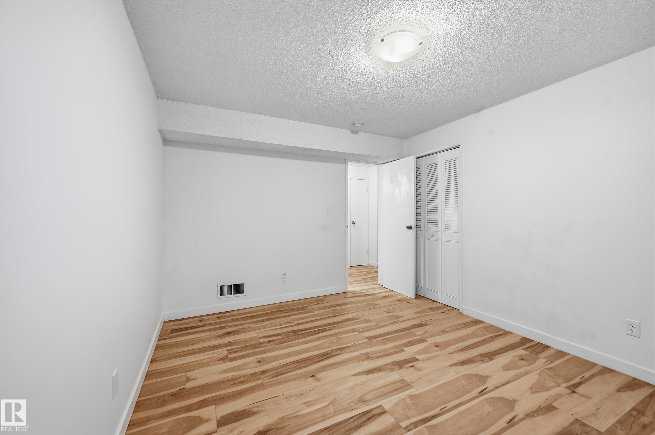 https://zimg.paragon.ice.com/ParagonImages/Property/PM/RAE/225400310/35/0/0/d111f5ed9dae406f2a96d87901839de5/1/947136467c5dcb858beb85184bdb7641/225400310-bae0eee6-c752-4549-9caa-487c3663a799.JPG