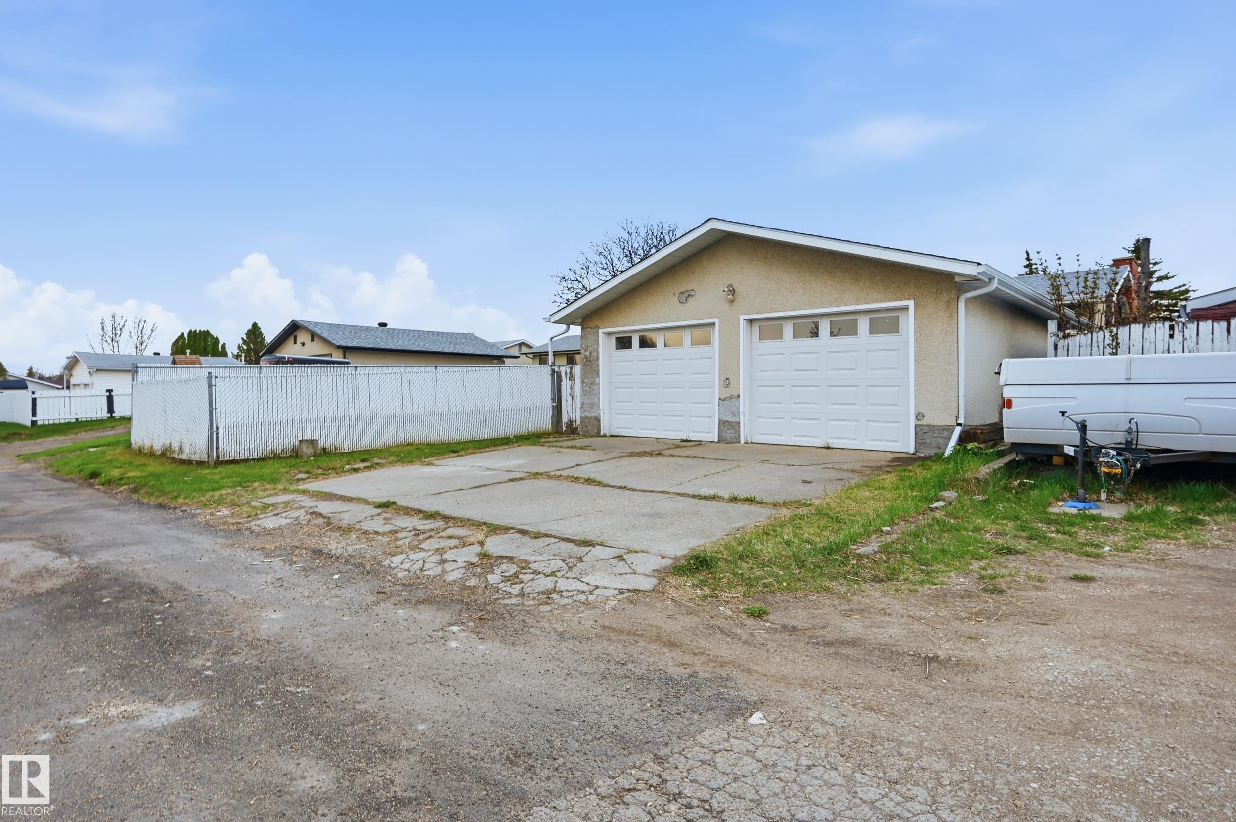 https://zimg.paragon.ice.com/ParagonImages/Property/PM/RAE/225400310/46/0/0/deb56fa8698ca24150fa43dcfdecc60b/1/947136467c5dcb858beb85184bdb7641/225400310-baa8297e-9f0a-4dc9-aa9b-c40cd4dbd59e.JPG