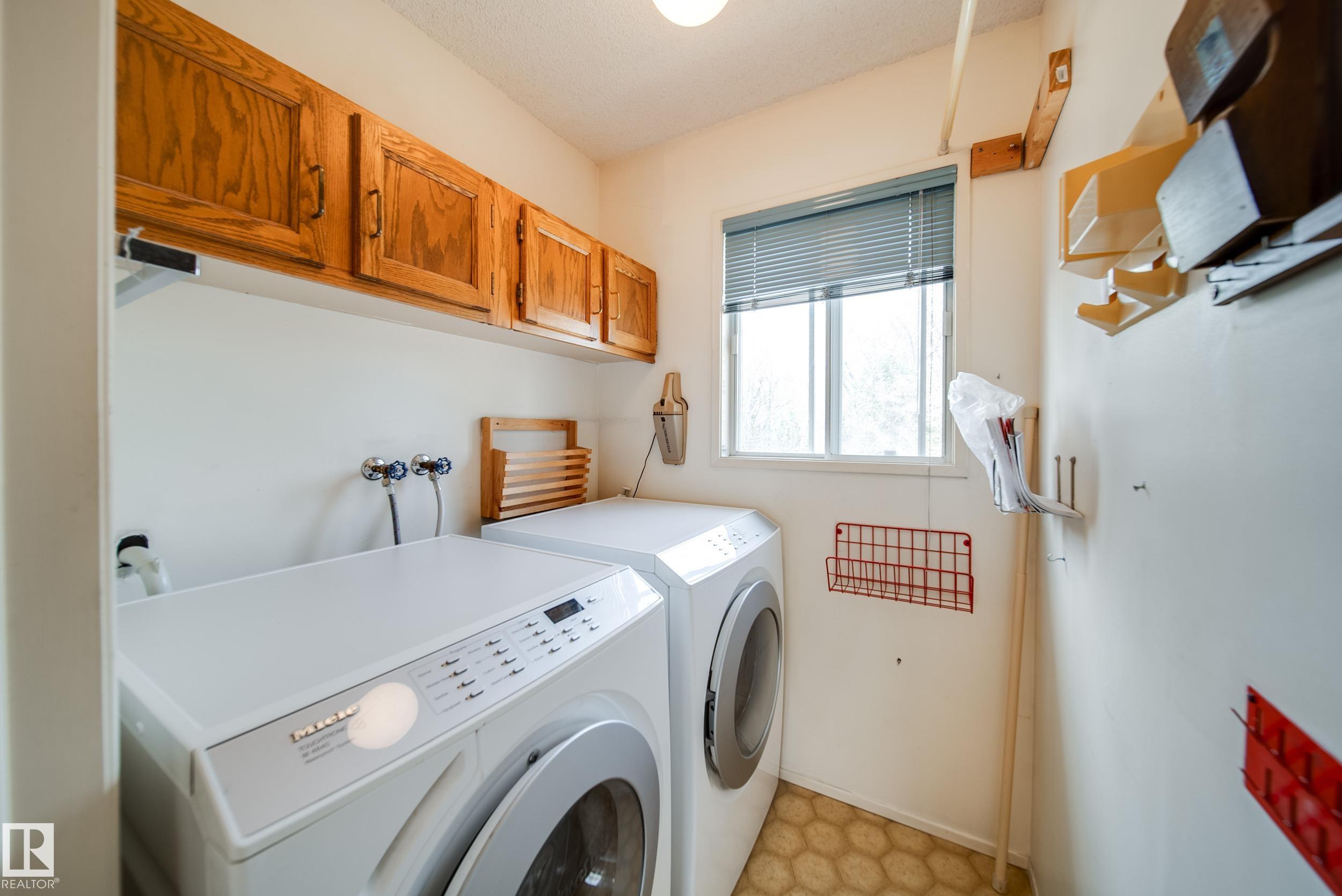 https://zimg.paragon.ice.com/ParagonImages/Property/PM/RAE/225400313/22/0/0/5a6e1aed24cfc96e9f9a14a374ad4098/1/b08c3882588ae54a3393daae2d3ebc24/225400313-2f474e86-526b-4f70-95be-95c239fdb620.JPG