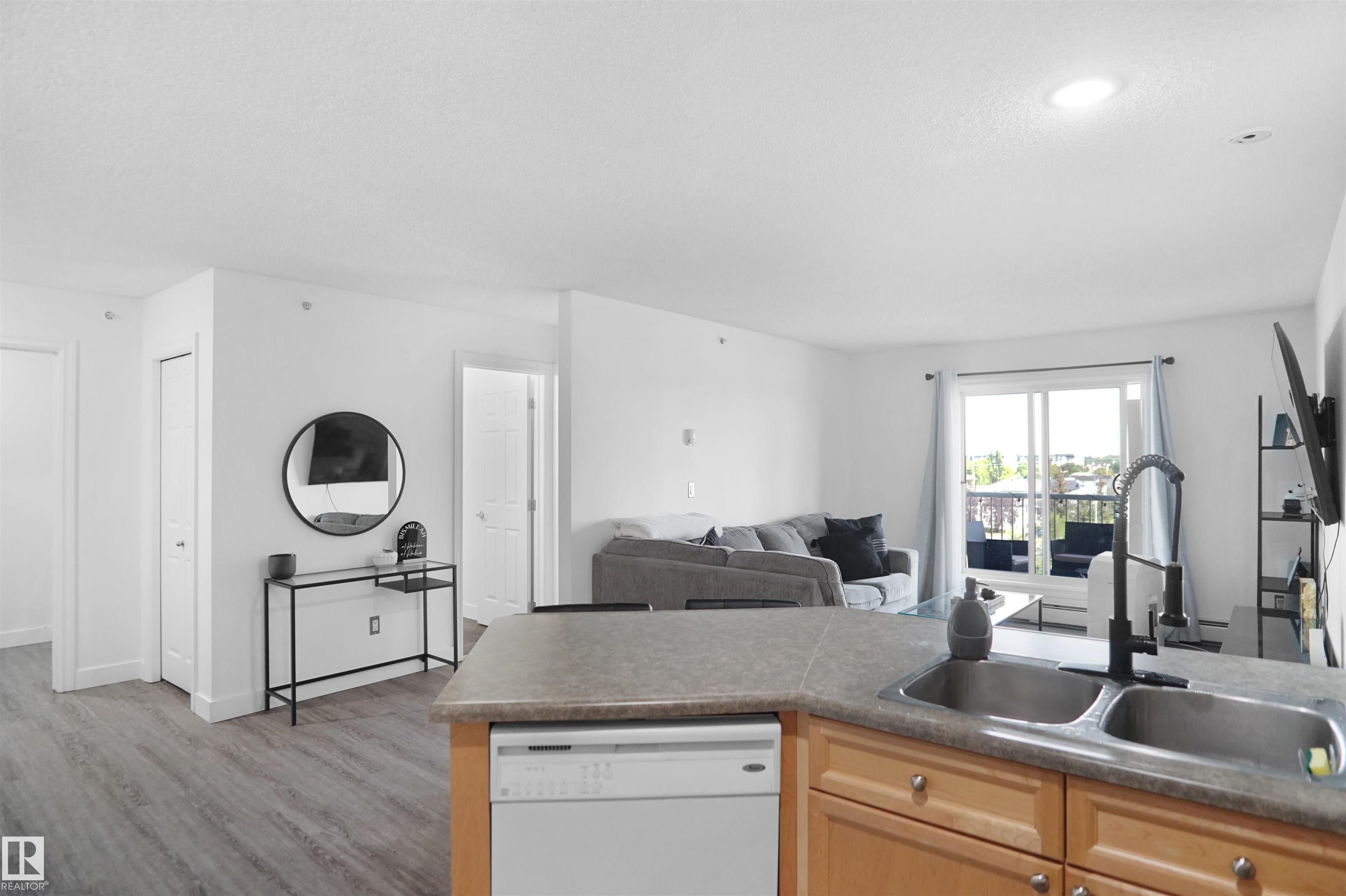 https://zimg.paragon.ice.com/ParagonImages/Property/PM/RAE/225400317/9/0/0/b836a688170bfe369ef4249216491c72/1/1bd206baf2a87261e6ecf284eedfbb8a/225400317-497DB6CB-035A-48A8-A3FF-3F6AFD8289A7.JPG