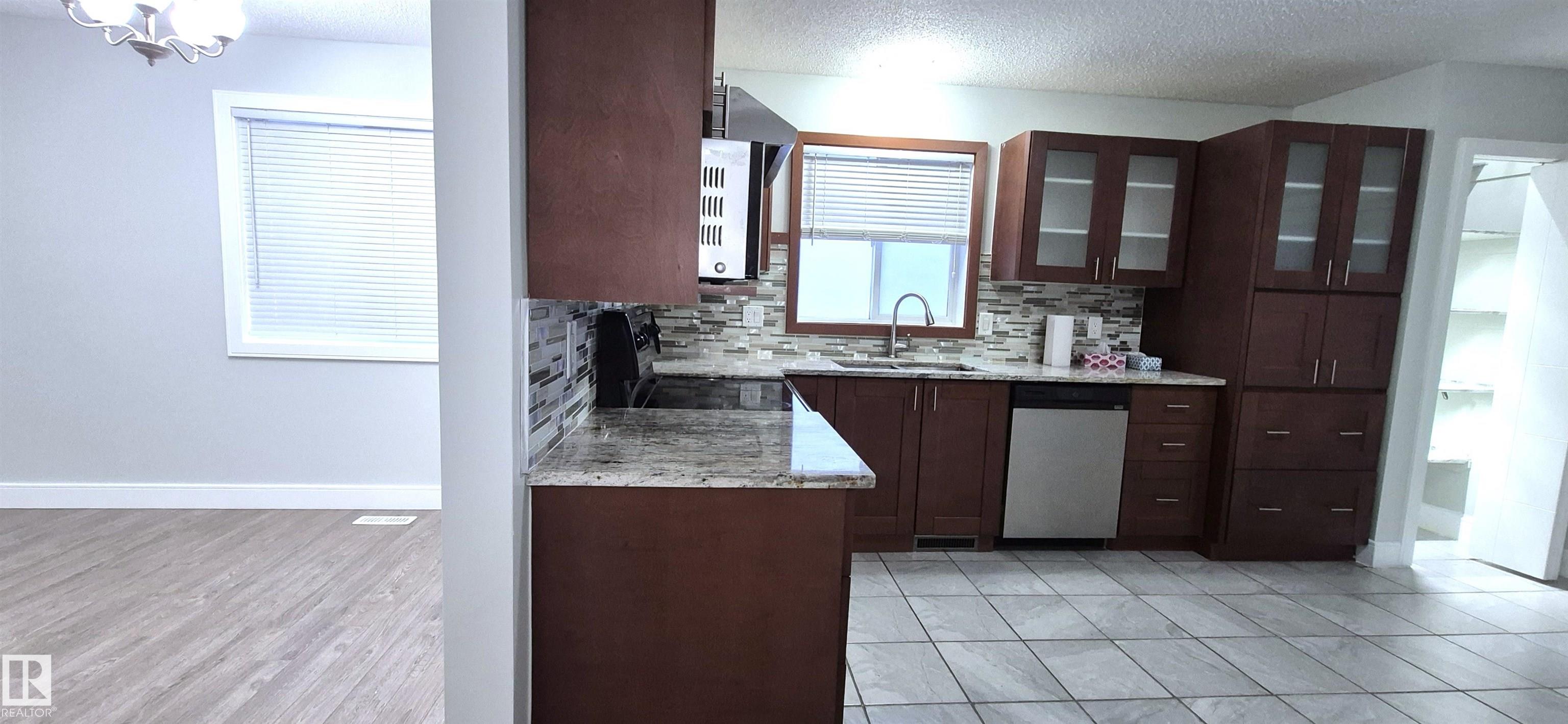 Photo 19 at 408 Jennings Bay NW, Jackson Heights, Edmonton