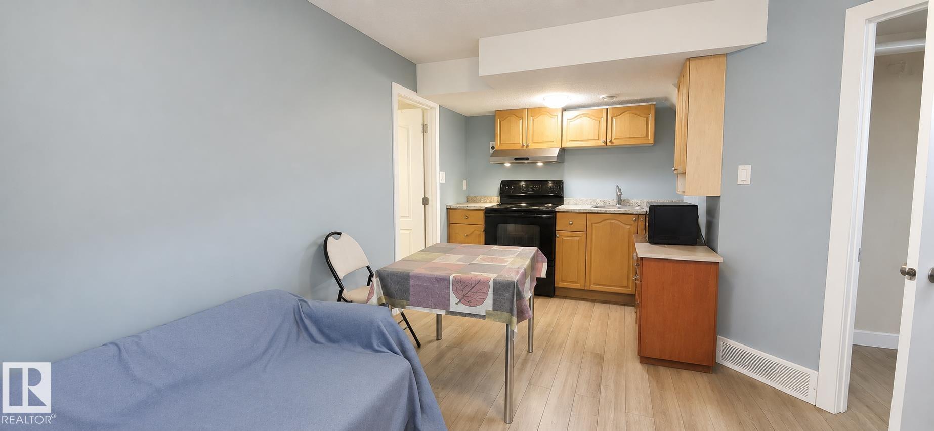 https://zimg.paragon.ice.com/ParagonImages/Property/PM/RAE/225400319/22/0/0/bf596ffaf978fa532aa2a43a2269c2f2/1/c7abc5775d4672d15ff5b98b84262e5a/225400319-2665869a-7511-4828-ab2a-1556830e1147.JPG