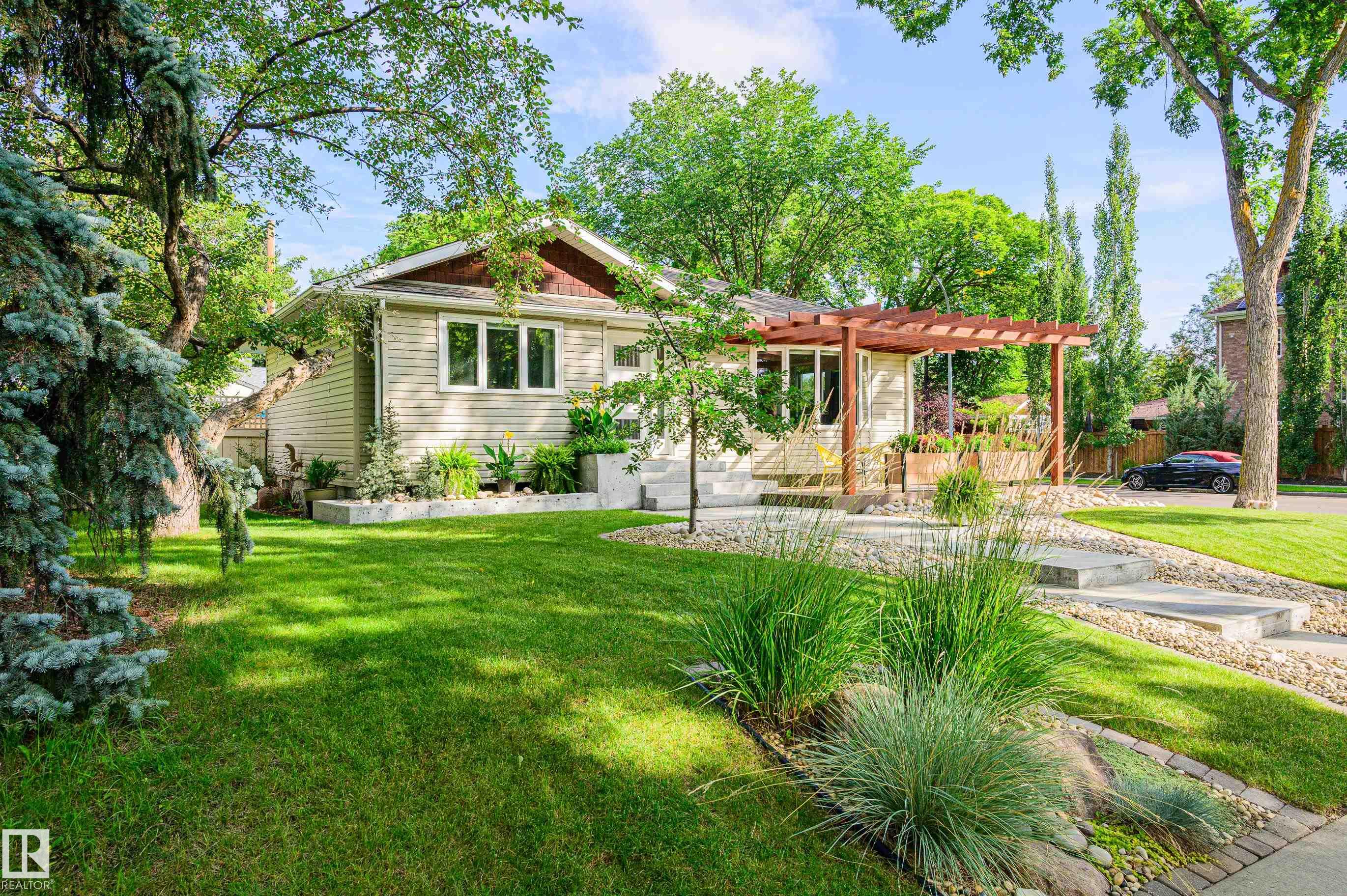 https://zimg.paragon.ice.com/ParagonImages/Property/PM/RAE/225400324/1/0/0/edd5342aa3d453050196ddd404372049/1/92809a77e2808e3db5c705a67791daf9/225400324-d519a42f-581a-48a5-99fc-fcb70ee0f1ee.JPG