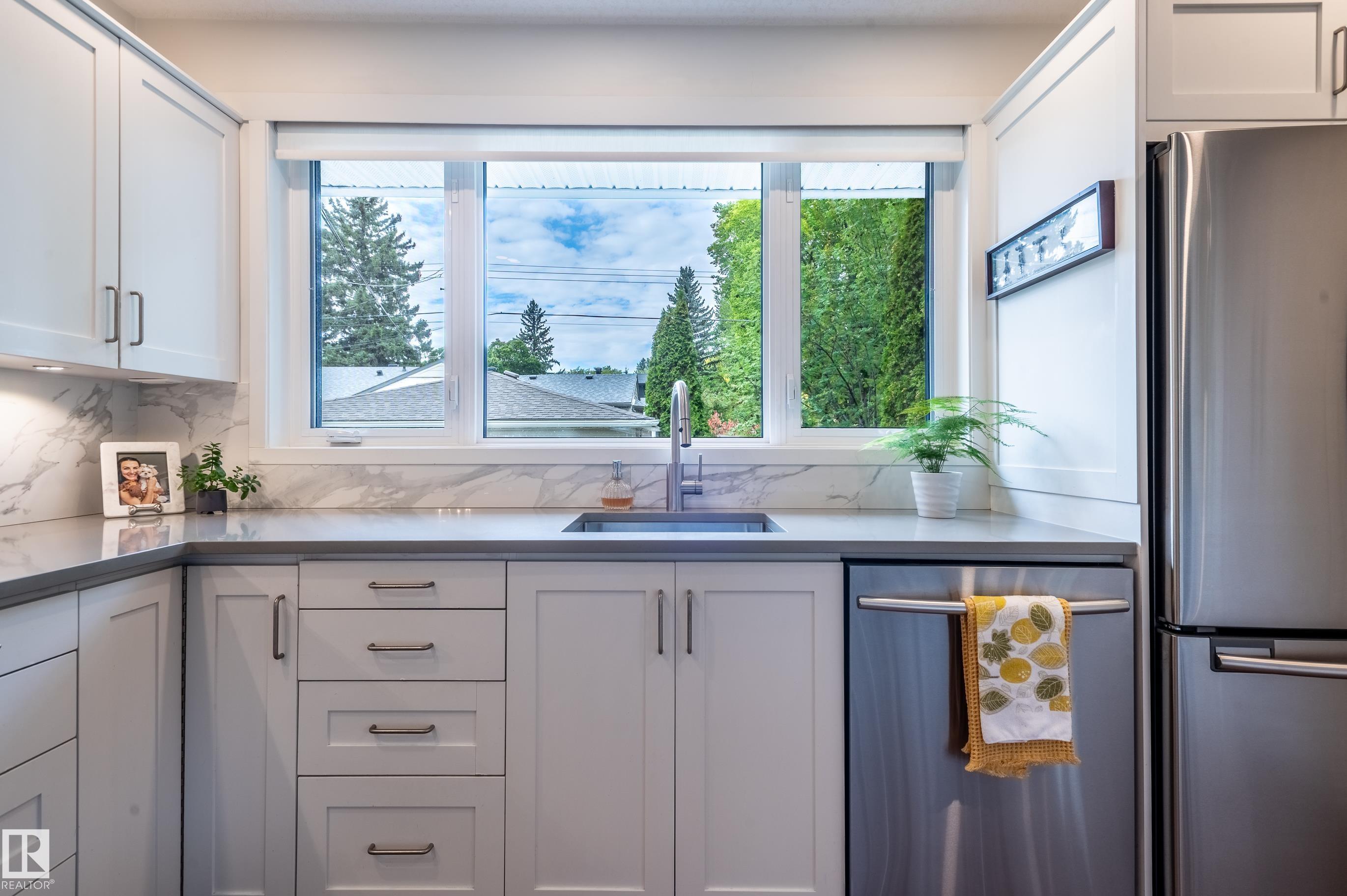 https://zimg.paragon.ice.com/ParagonImages/Property/PM/RAE/225400324/16/0/0/d3c27743abb6b93b6cb00eaa8cb29342/1/92809a77e2808e3db5c705a67791daf9/225400324-79aa20a9-9ff5-4ea8-87c7-5cabcf2633e8.JPG