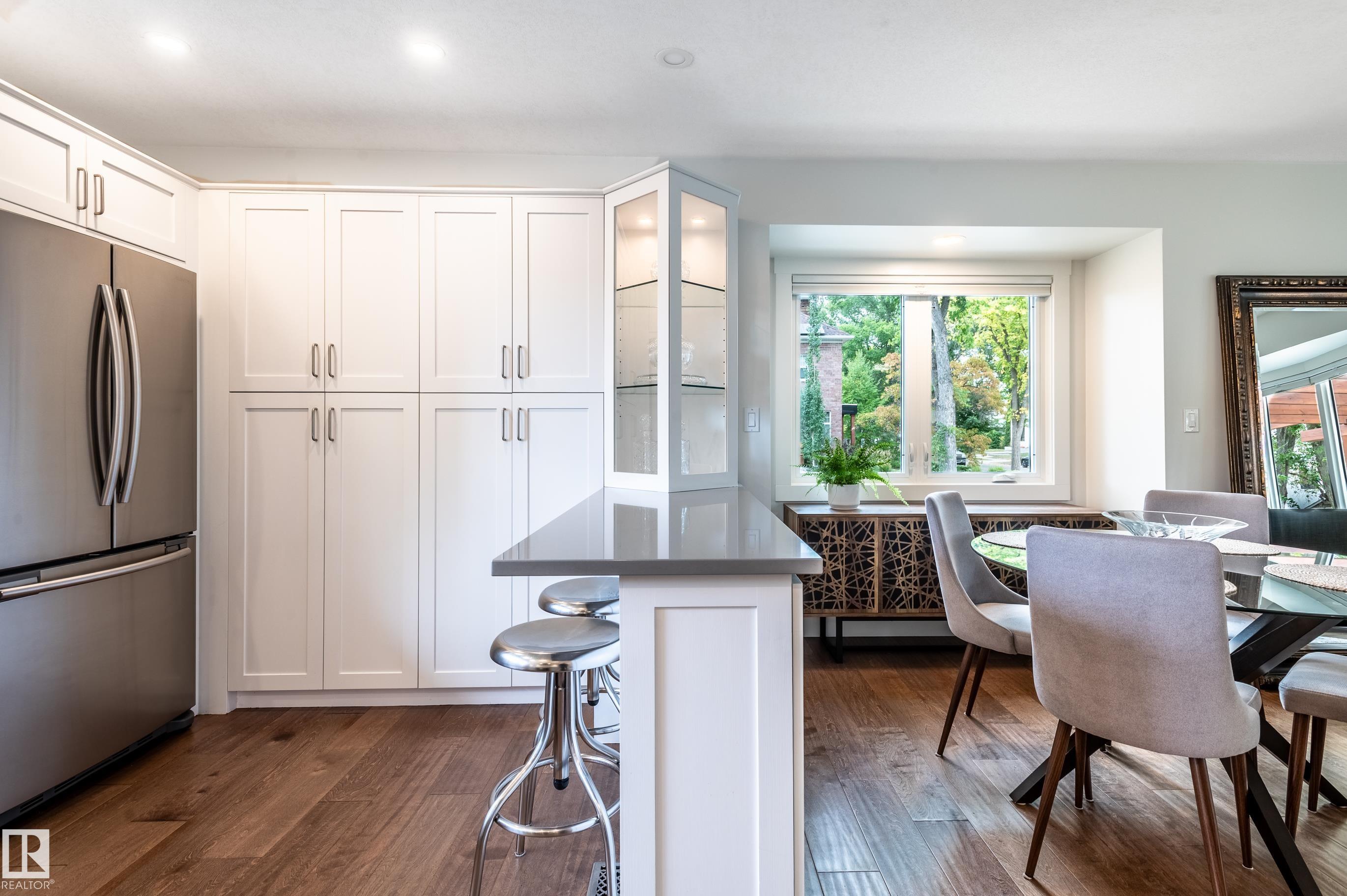 https://zimg.paragon.ice.com/ParagonImages/Property/PM/RAE/225400324/17/0/0/7d22ab043476df0f90a181c9d62aa788/1/92809a77e2808e3db5c705a67791daf9/225400324-c2cd2022-751e-498d-8e63-74d86a015da4.JPG