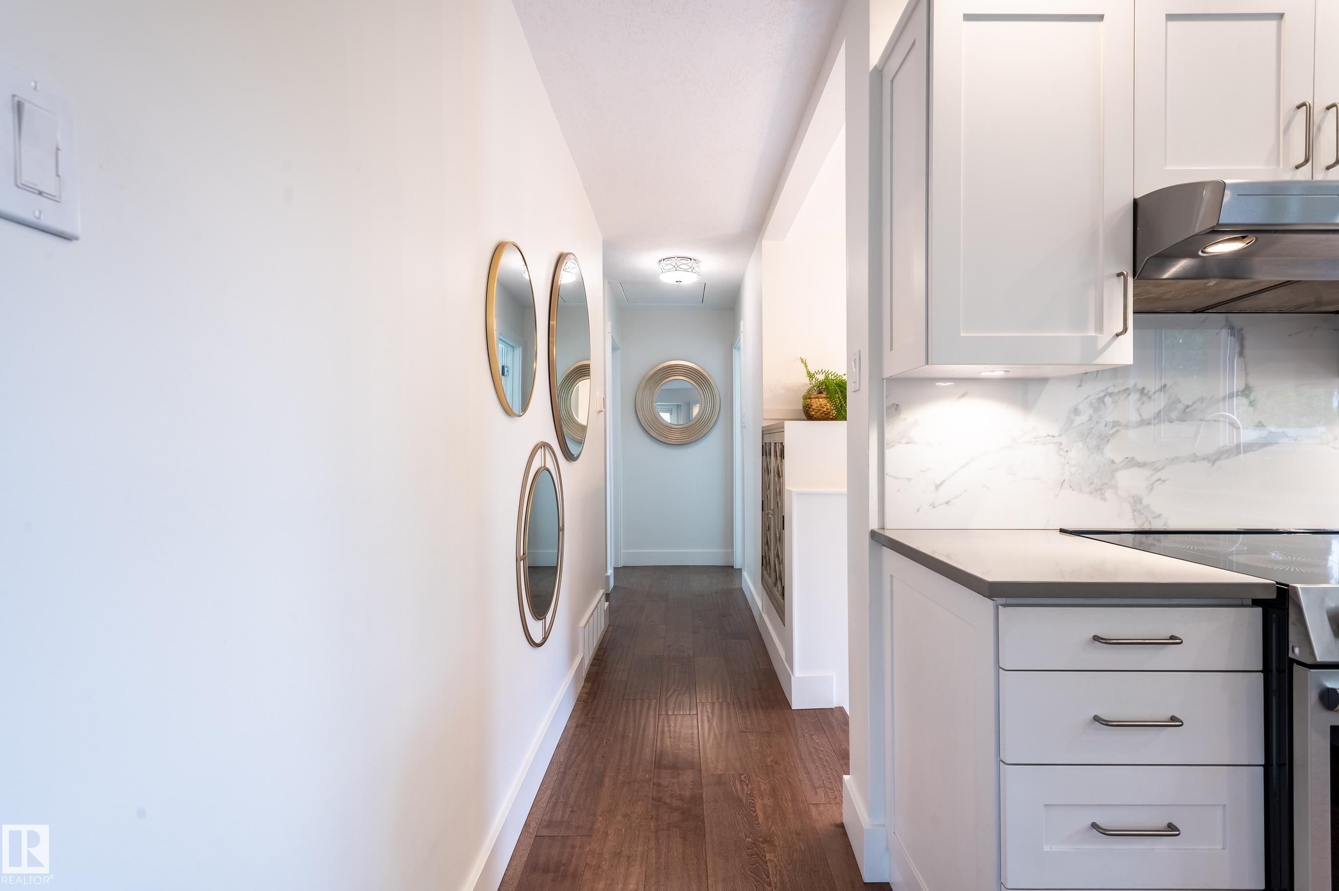 https://zimg.paragon.ice.com/ParagonImages/Property/PM/RAE/225400324/18/0/0/f72b0285f3df9084175c2100ed819bc8/1/92809a77e2808e3db5c705a67791daf9/225400324-b6fdb476-6302-45e2-b955-a313859eede4.JPG