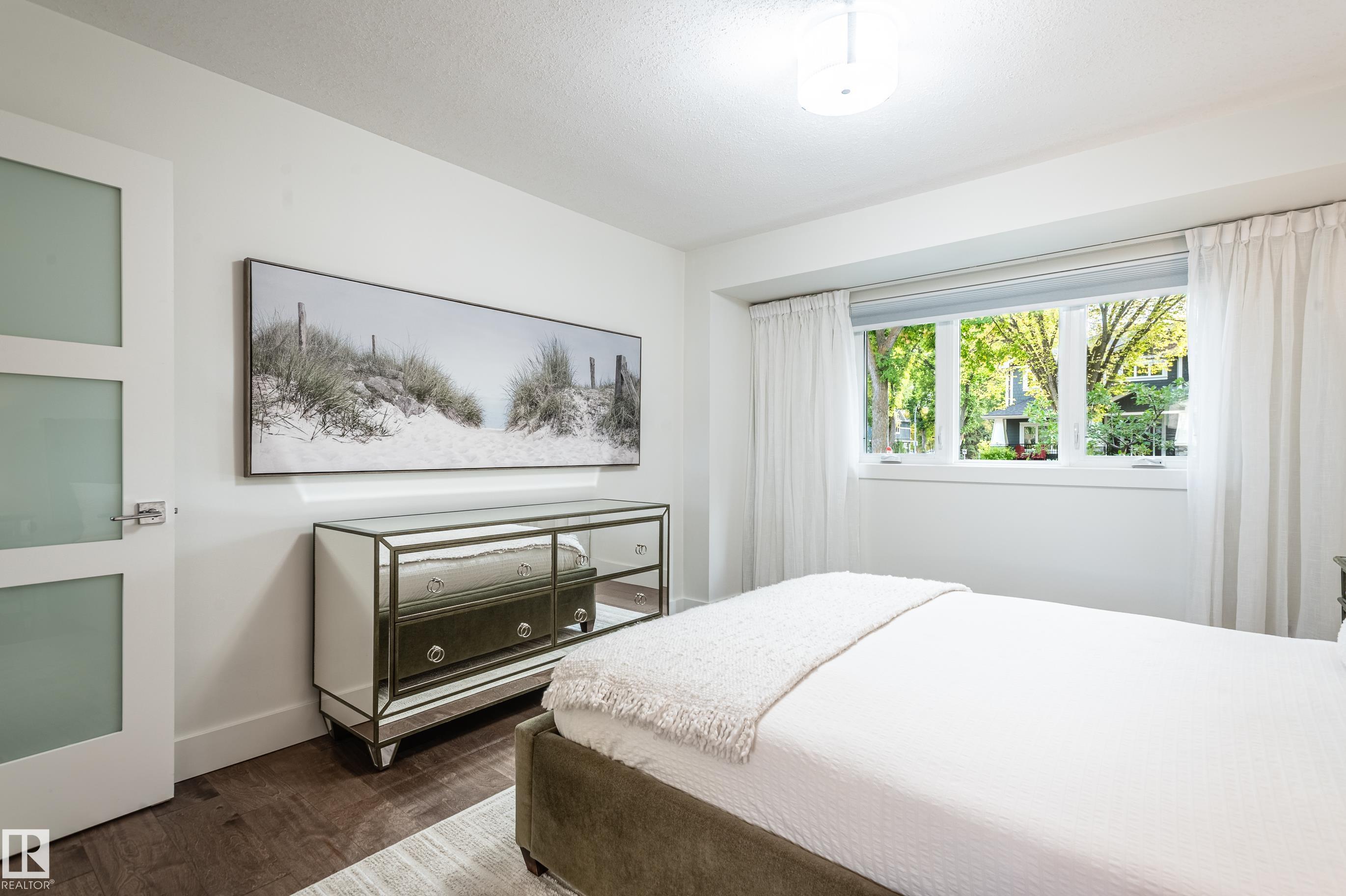 https://zimg.paragon.ice.com/ParagonImages/Property/PM/RAE/225400324/29/0/0/c3c902050bf8662328ac4a903089ae4b/1/92809a77e2808e3db5c705a67791daf9/225400324-44729733-958c-4b6a-81ca-11e6230385b5.JPG