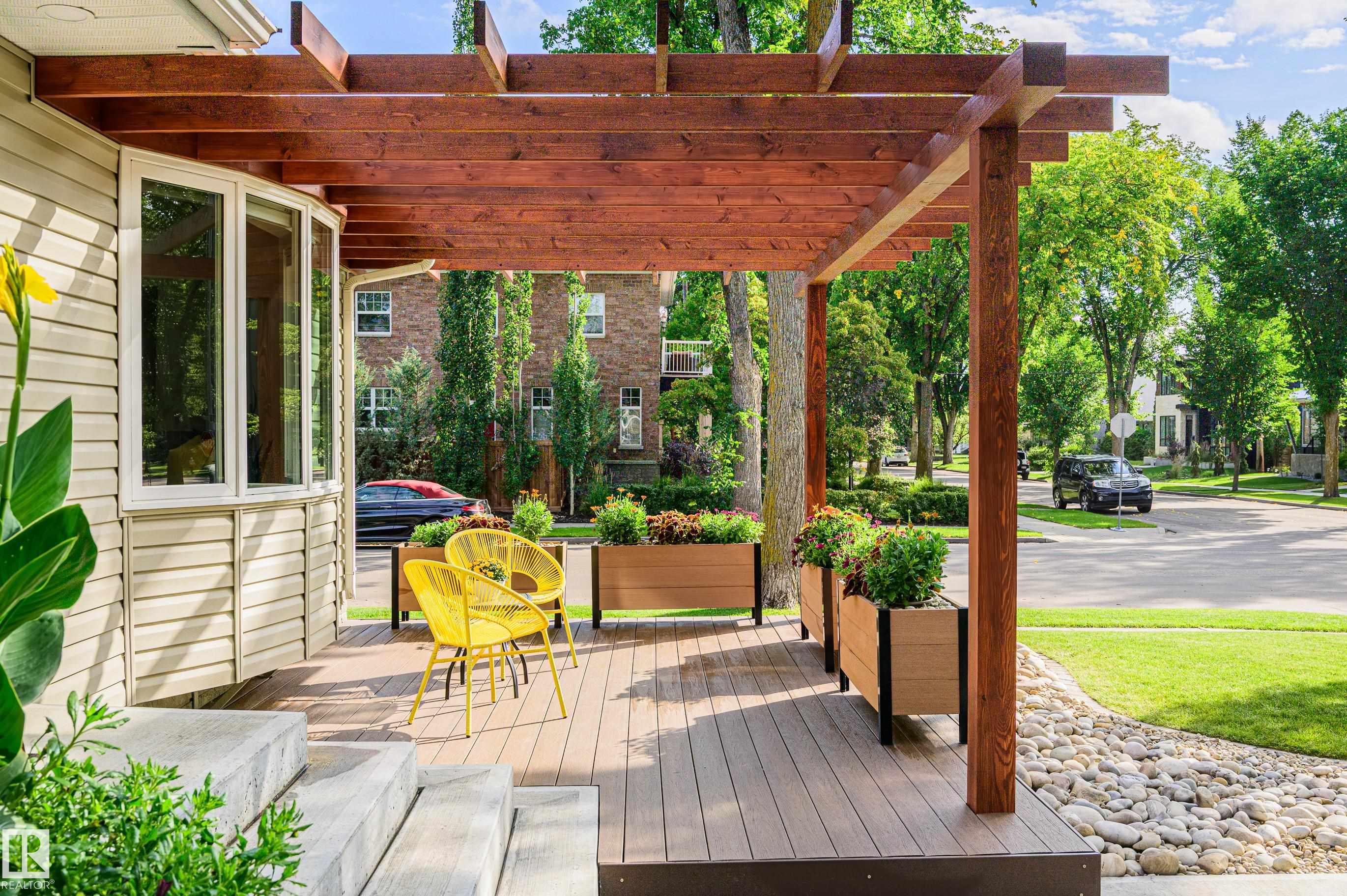 https://zimg.paragon.ice.com/ParagonImages/Property/PM/RAE/225400324/3/0/0/8bb80b8ae7f88c3abfa2f1b3301603cb/1/92809a77e2808e3db5c705a67791daf9/225400324-4b7a7143-7e51-4bb6-aec9-00c1ad30f224.JPG