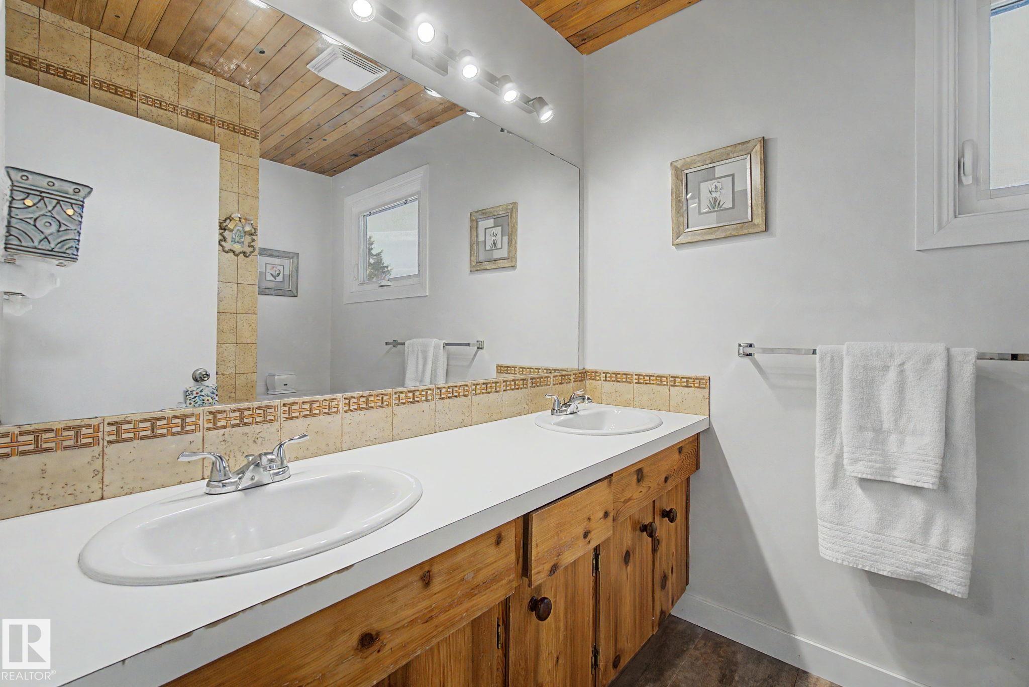 Photo 33 at 42 Woodlake Road, Woodbridge Farms, Sherwood Park