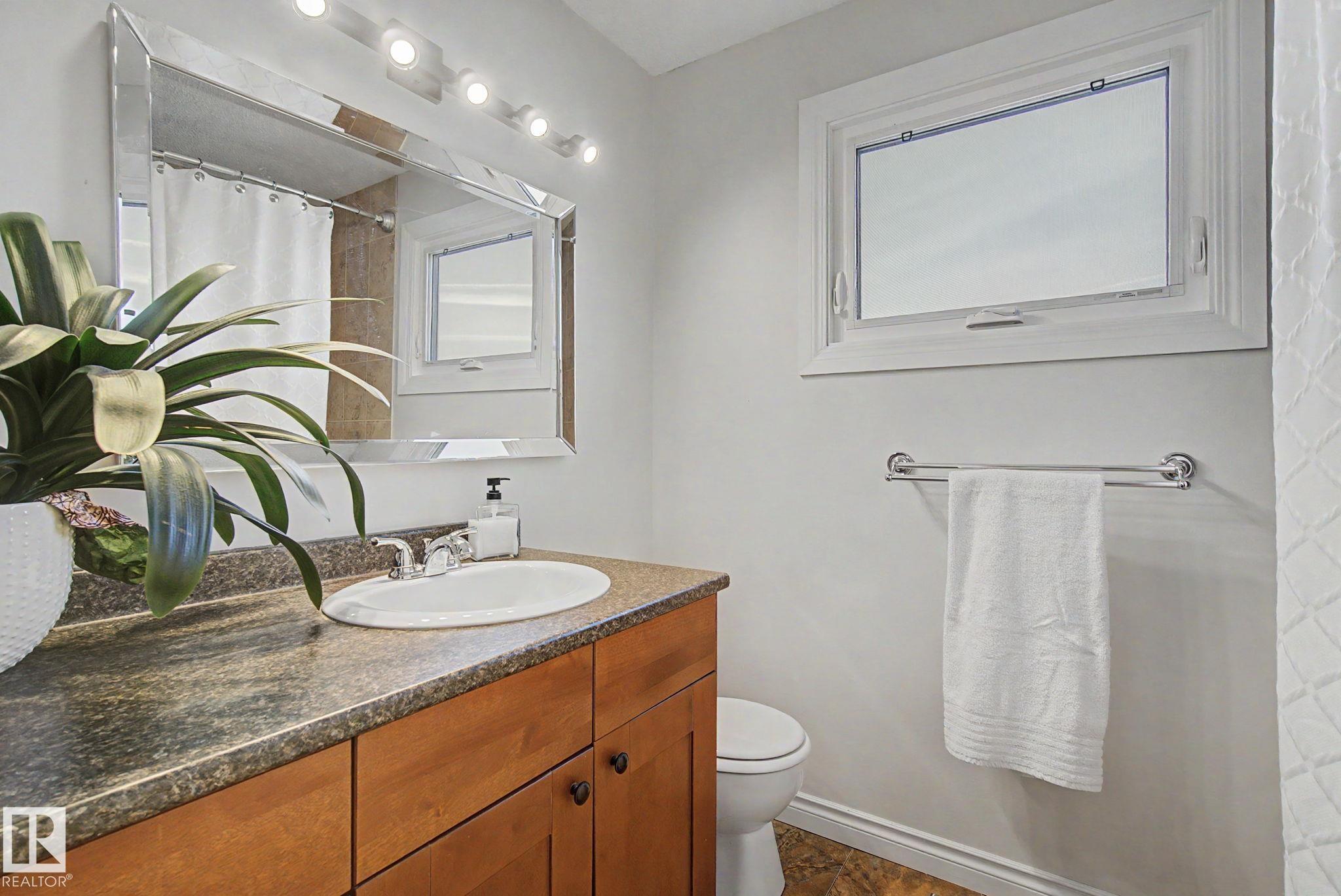 Photo 39 at 42 Woodlake Road, Woodbridge Farms, Sherwood Park