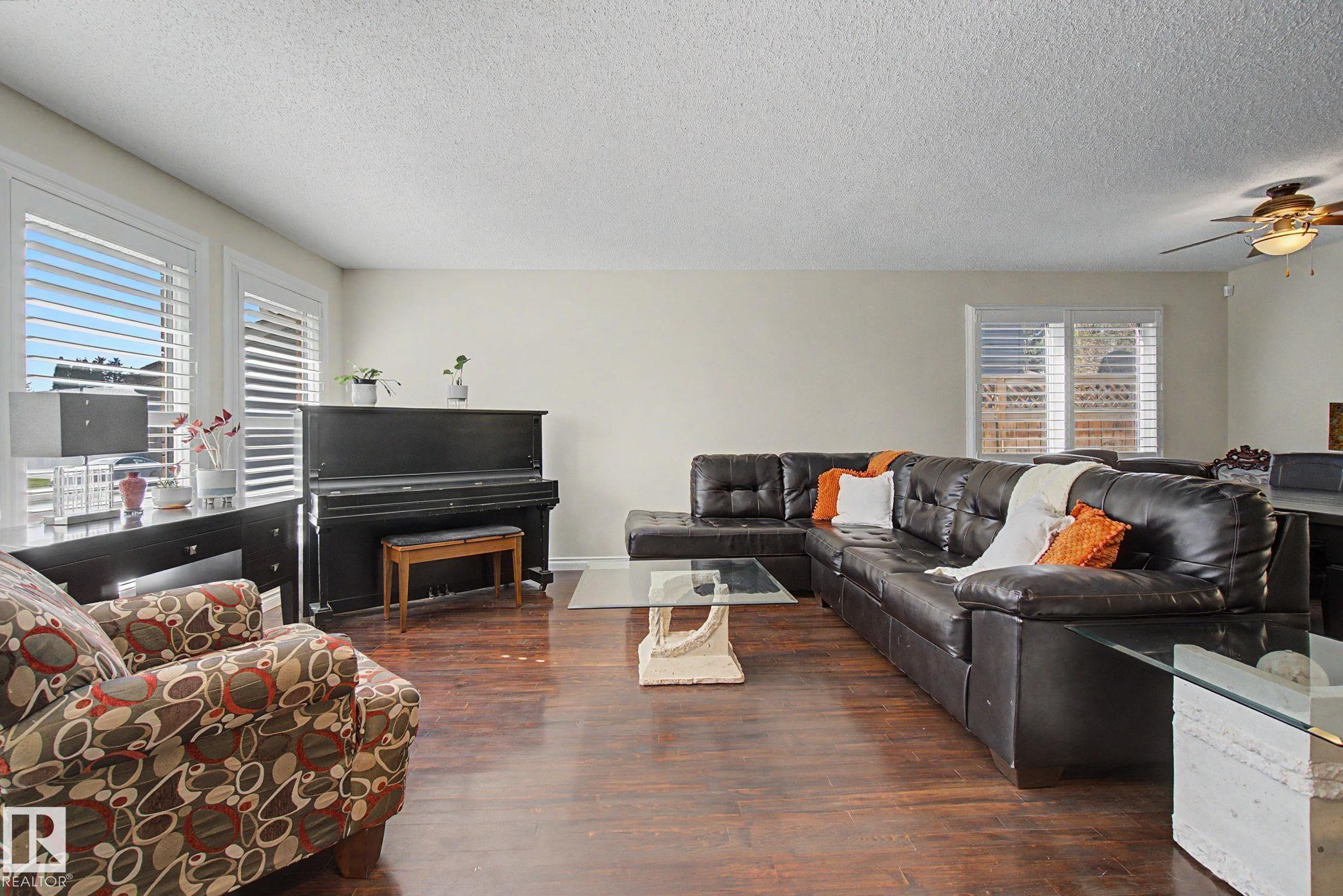 42 Woodlake Road, Woodbridge Farms, Sherwood Park
