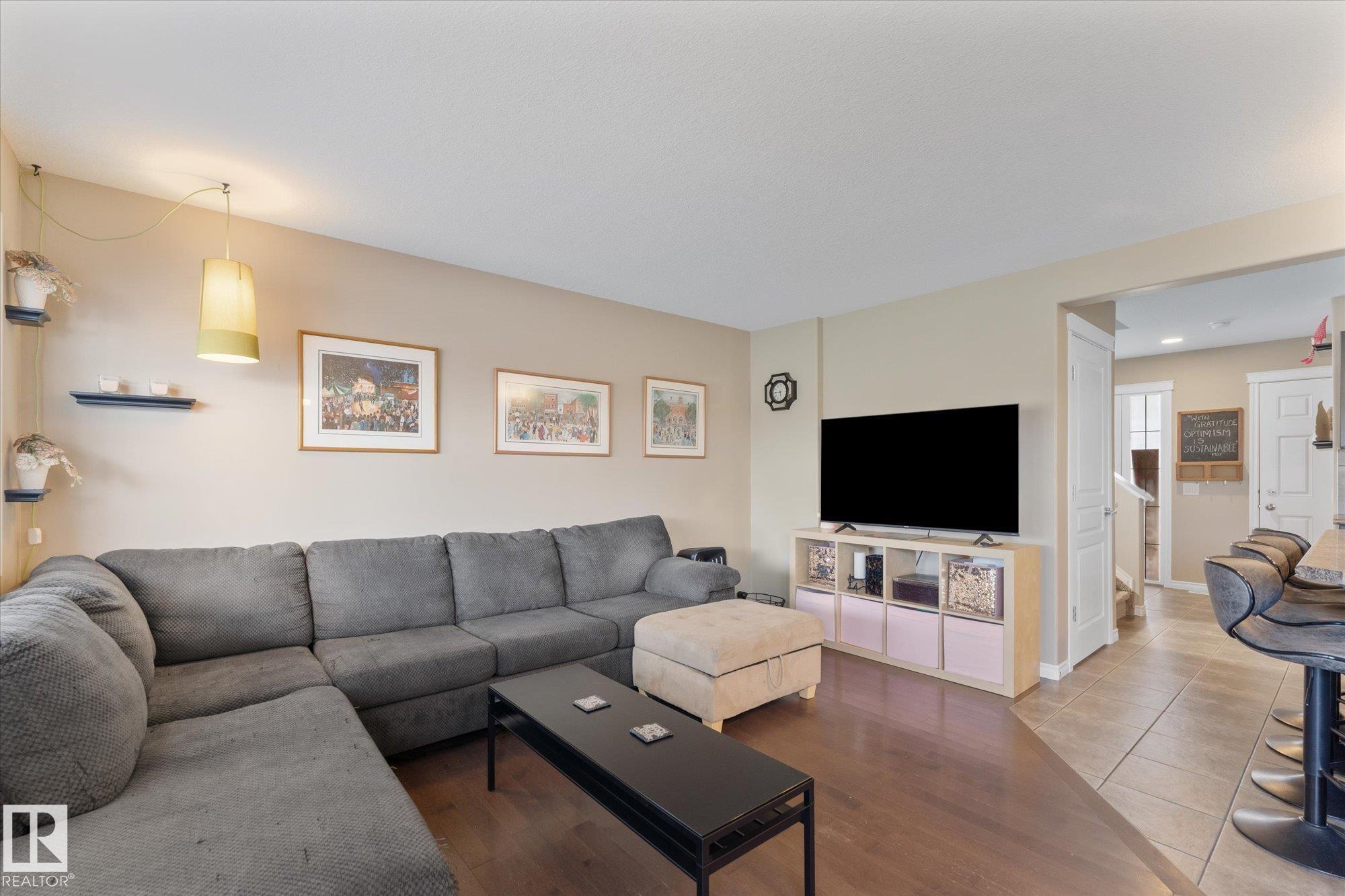 https://zimg.paragon.ice.com/ParagonImages/Property/PM/RAE/225400329/10/0/0/72cdf923127e4af285e07da6660de58d/1/cb6c8f1b47f35530bd456d16bdb6f8cf/225400329-d0ca2e7d-33bd-4e55-8b58-5a22b6910424.JPG