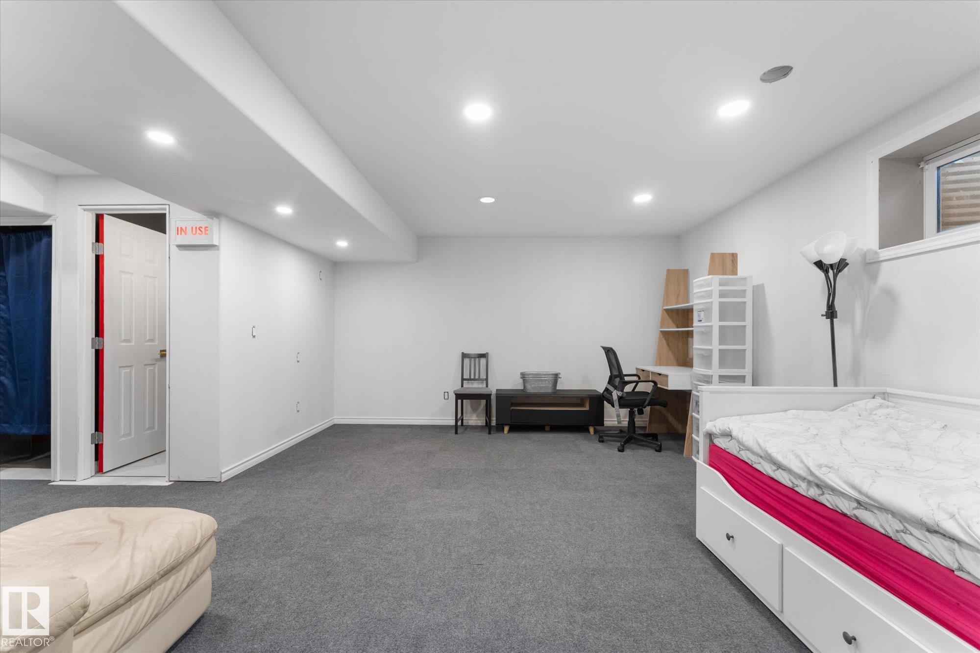 https://zimg.paragon.ice.com/ParagonImages/Property/PM/RAE/225400329/27/0/0/0dd9812da3e699d396addcc635ddb66a/1/cb6c8f1b47f35530bd456d16bdb6f8cf/225400329-3ee5aebb-2f4f-445e-85eb-2df741dbb256.JPG