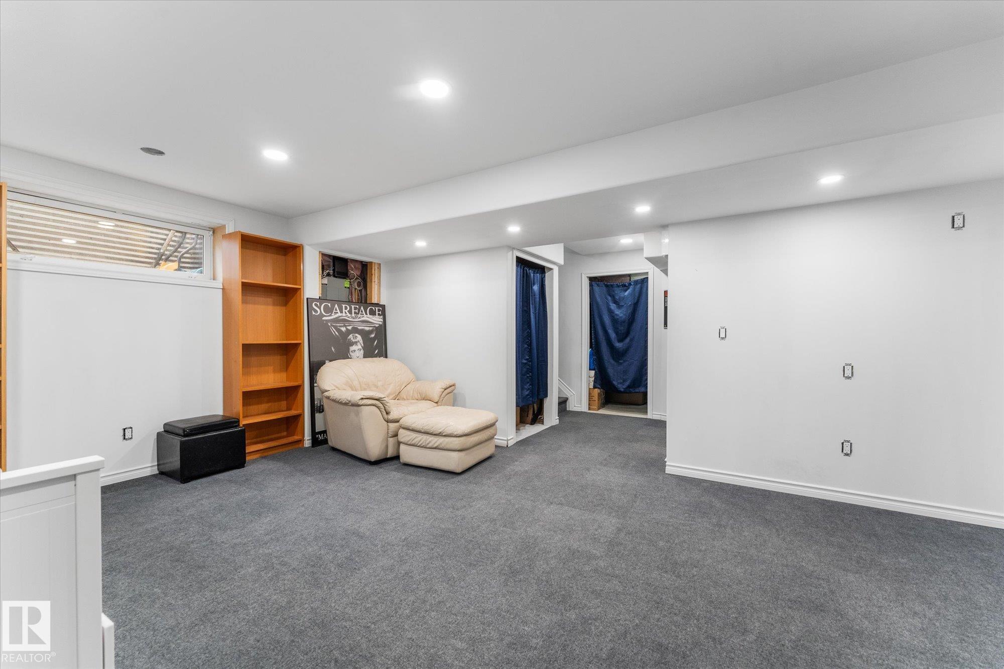 https://zimg.paragon.ice.com/ParagonImages/Property/PM/RAE/225400329/28/0/0/a01b44225b552df82b369b1b9e74b749/1/cb6c8f1b47f35530bd456d16bdb6f8cf/225400329-5b9a1d6e-7c19-4afd-bbbf-b8169002ef1f.JPG