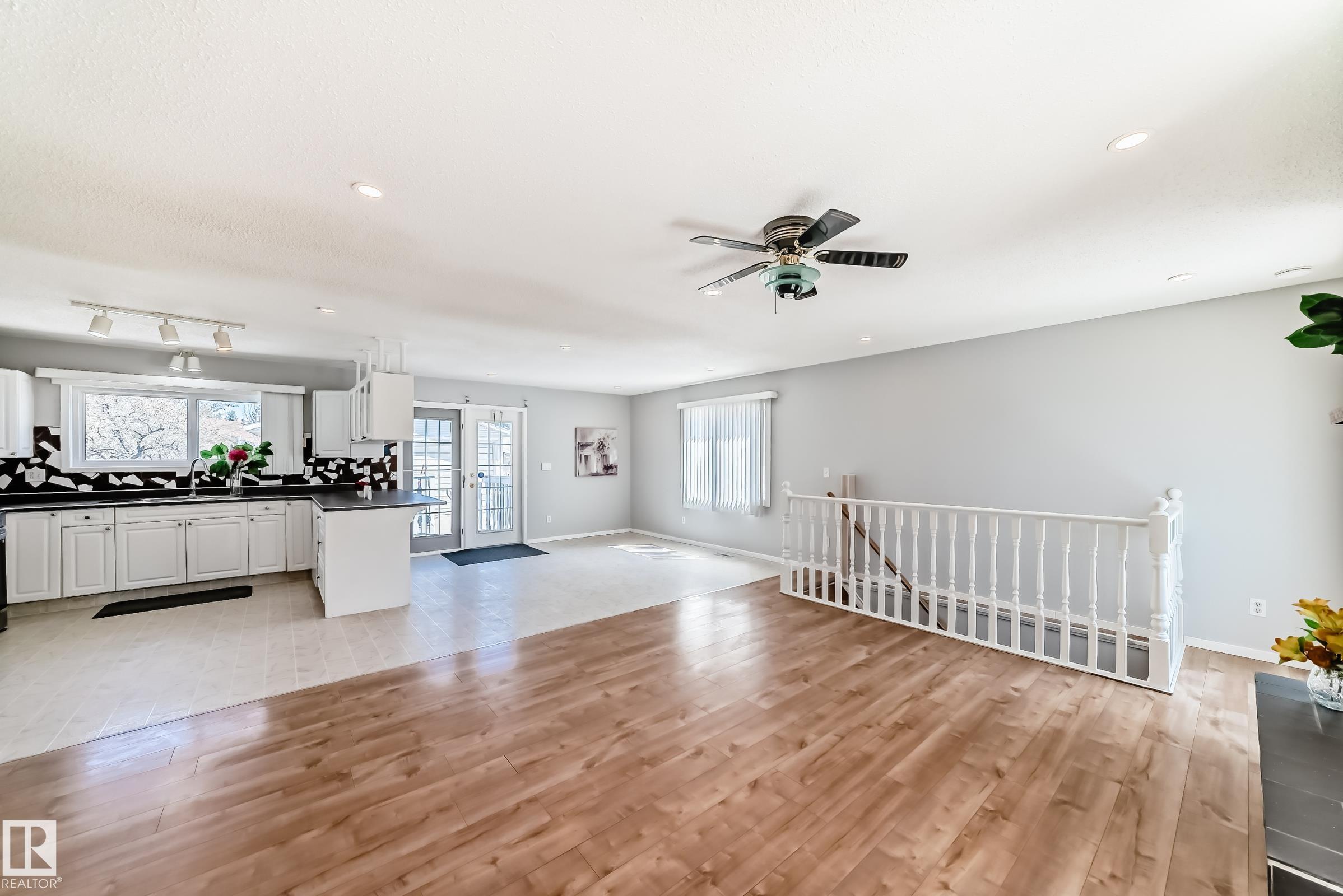 https://zimg.paragon.ice.com/ParagonImages/Property/PM/RAE/225400338/11/0/0/768360d0c33c6def3e4d94cb530b0302/1/74fe6708308e75b29fff8ff1140d4409/225400338-8856f3ce-7ef1-45f6-92b5-5dab72bc4271.JPG