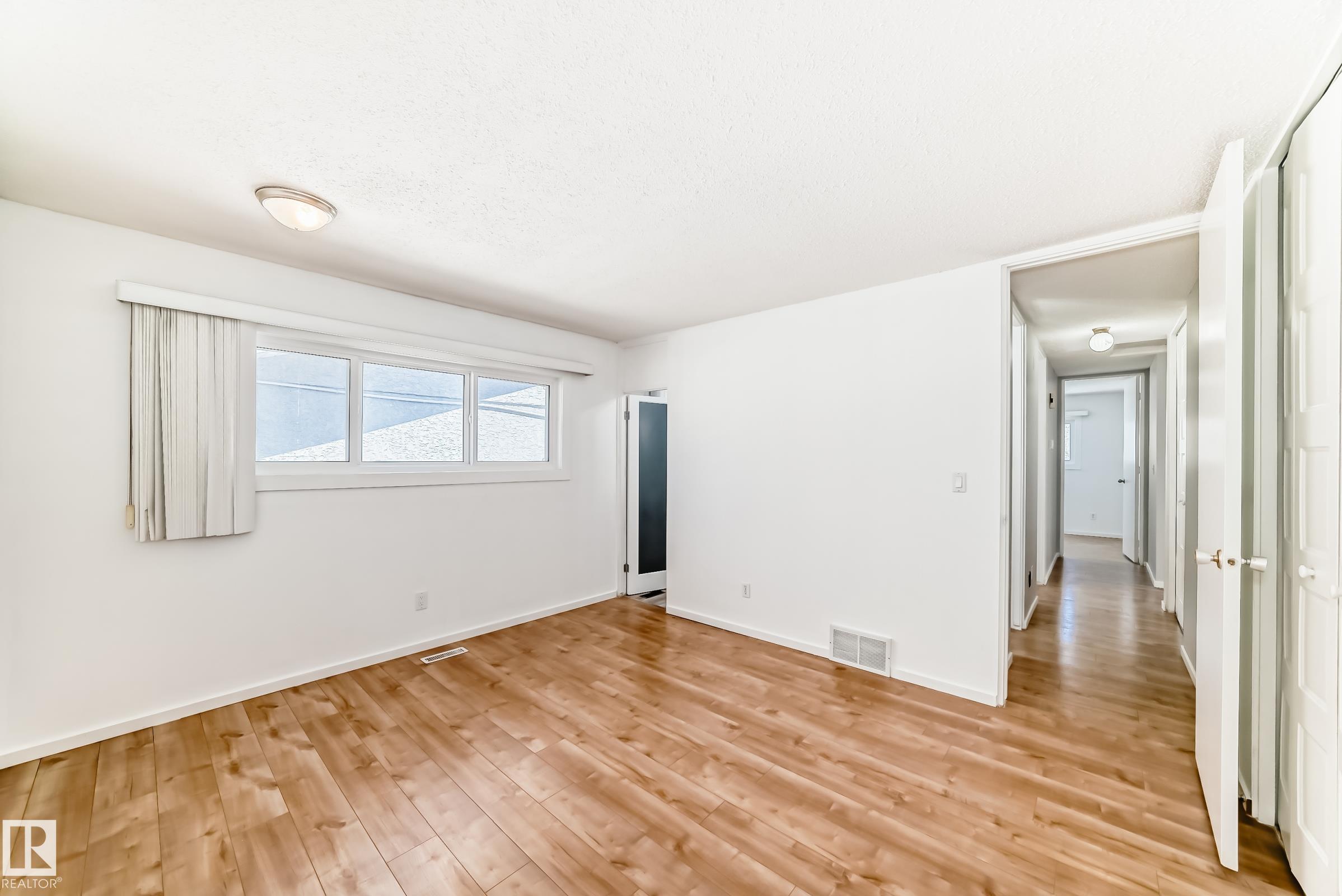 https://zimg.paragon.ice.com/ParagonImages/Property/PM/RAE/225400338/29/0/0/dadab79b67bac030a3a2c37dd55a8d0b/1/74fe6708308e75b29fff8ff1140d4409/225400338-e67d420e-8534-4f5f-9ae9-c11fcb2837d4.JPG