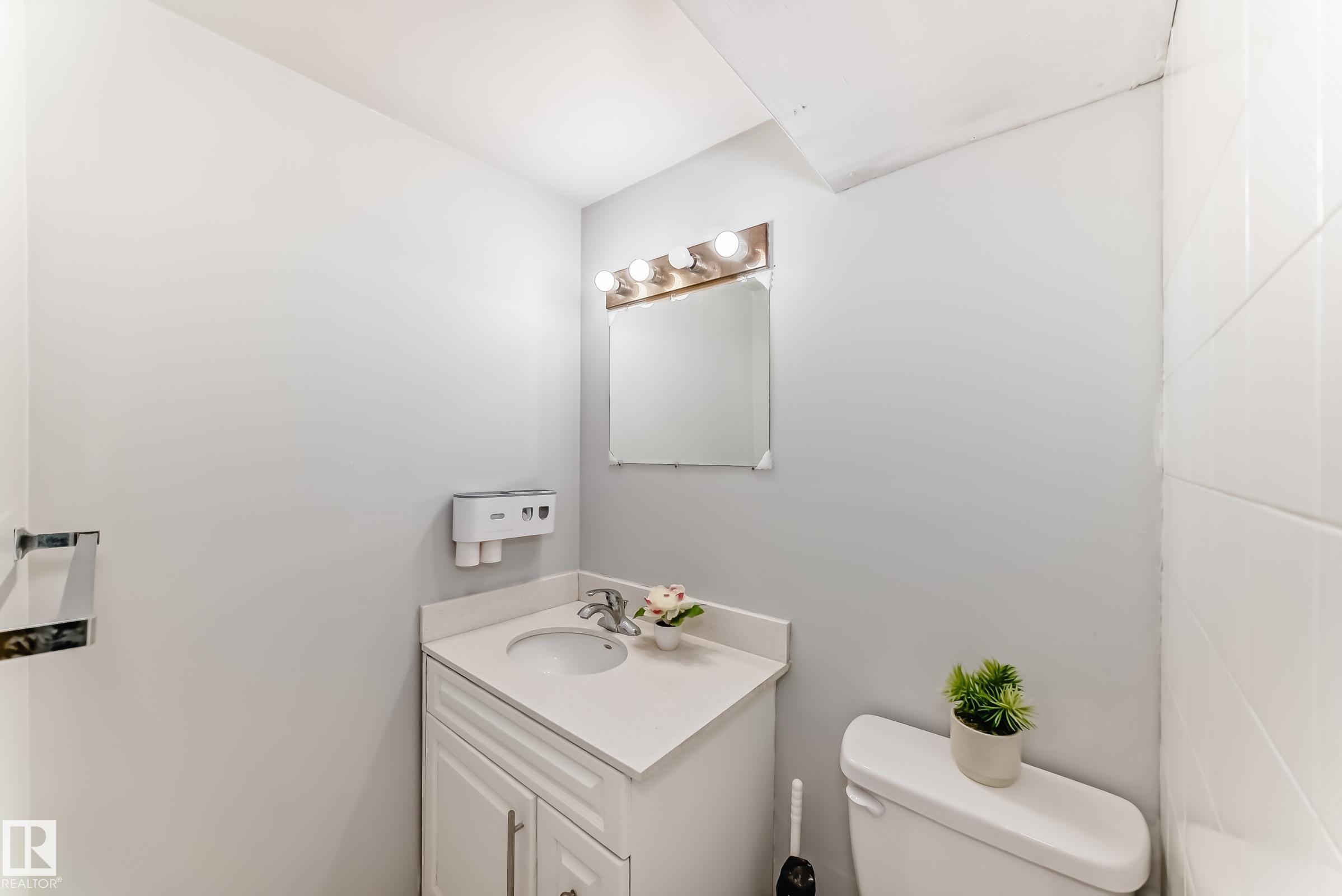 https://zimg.paragon.ice.com/ParagonImages/Property/PM/RAE/225400338/50/0/0/56e86d2f6359bf0b76a7b4366b44a1ee/1/74fe6708308e75b29fff8ff1140d4409/225400338-80892376-6467-4cc6-a64f-a348b632ee32.JPG
