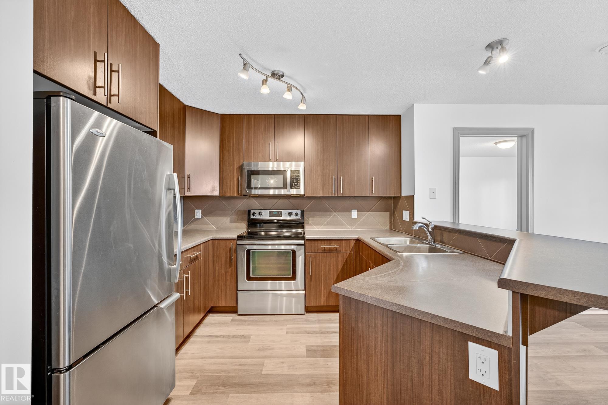 https://zimg.paragon.ice.com/ParagonImages/Property/PM/RAE/225400341/11/0/0/9ae424c262725d814adddadec8799584/1/fc5a4359451d58cdc060131bf7e22e37/225400341-4073a4ba-d525-4e73-b54d-a14e85e52595.JPG