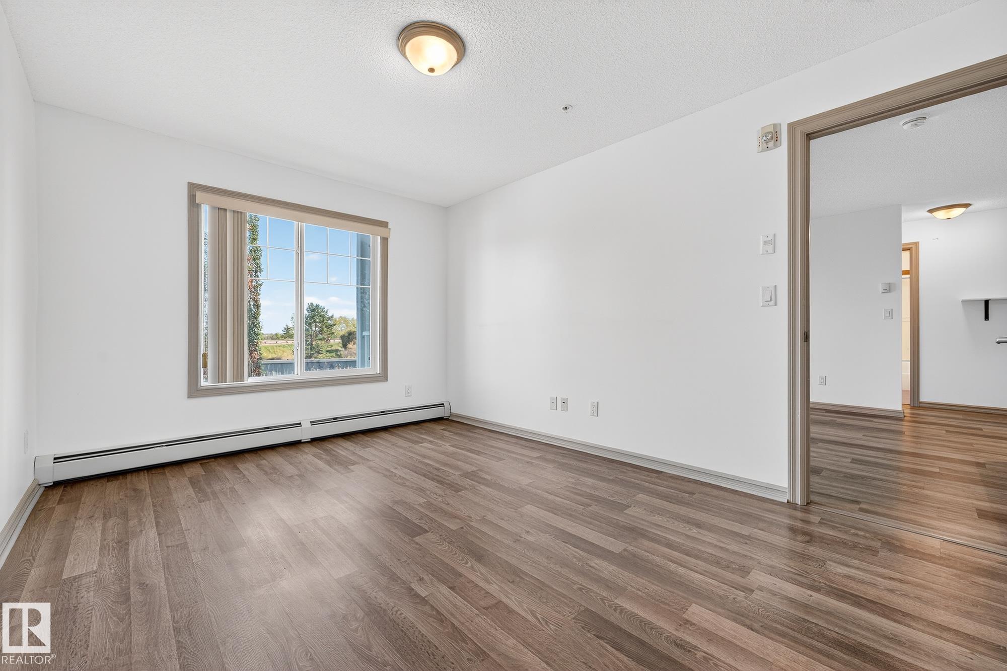 https://zimg.paragon.ice.com/ParagonImages/Property/PM/RAE/225400341/17/0/0/7dfdbf1f831f35a84cf06eae1ba616b4/1/fc5a4359451d58cdc060131bf7e22e37/225400341-79cbed2e-3f7b-46c5-bc04-f83f8c20f70f.JPG