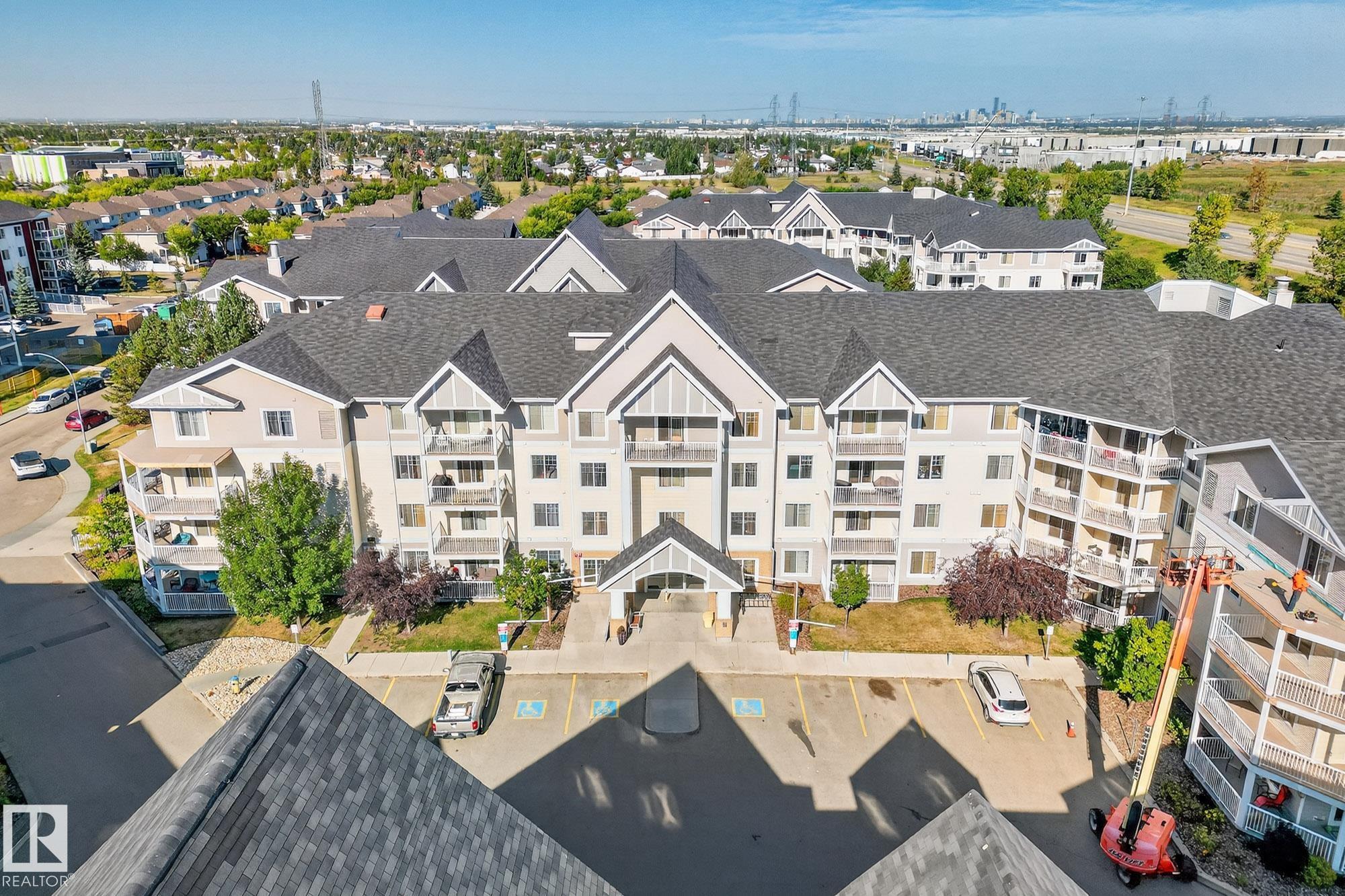 https://zimg.paragon.ice.com/ParagonImages/Property/PM/RAE/225400341/32/0/0/3562e05c4b73e600370aba889aa32ec8/1/fc5a4359451d58cdc060131bf7e22e37/225400341-537b2184-906a-4fc4-aa02-7f2697572d49.JPG