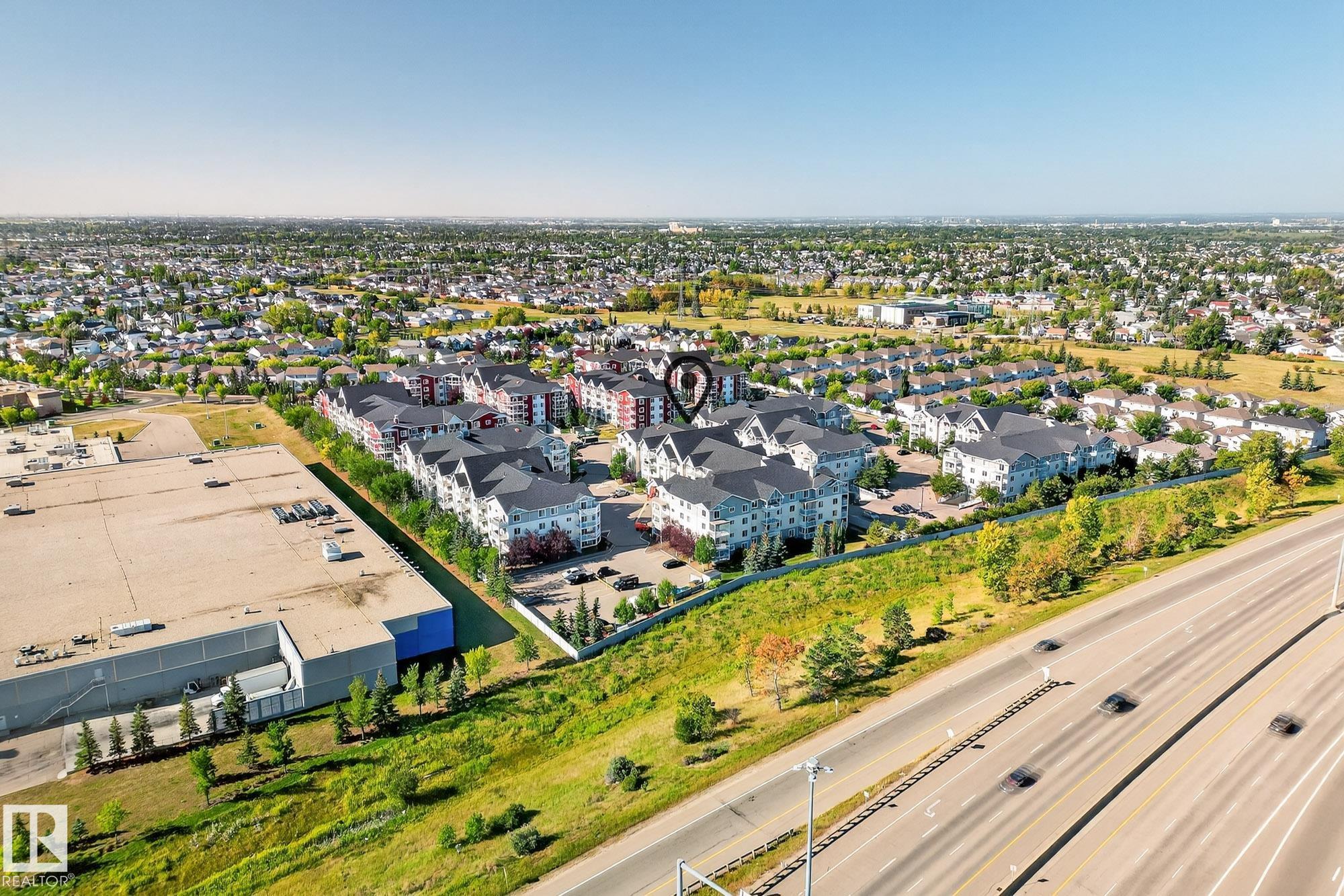 https://zimg.paragon.ice.com/ParagonImages/Property/PM/RAE/225400341/41/0/0/f903e8c888808052bf6159d5e31dd5a8/1/fc5a4359451d58cdc060131bf7e22e37/225400341-10fedb3f-da8b-466f-b678-41c96eeab0d7.JPG